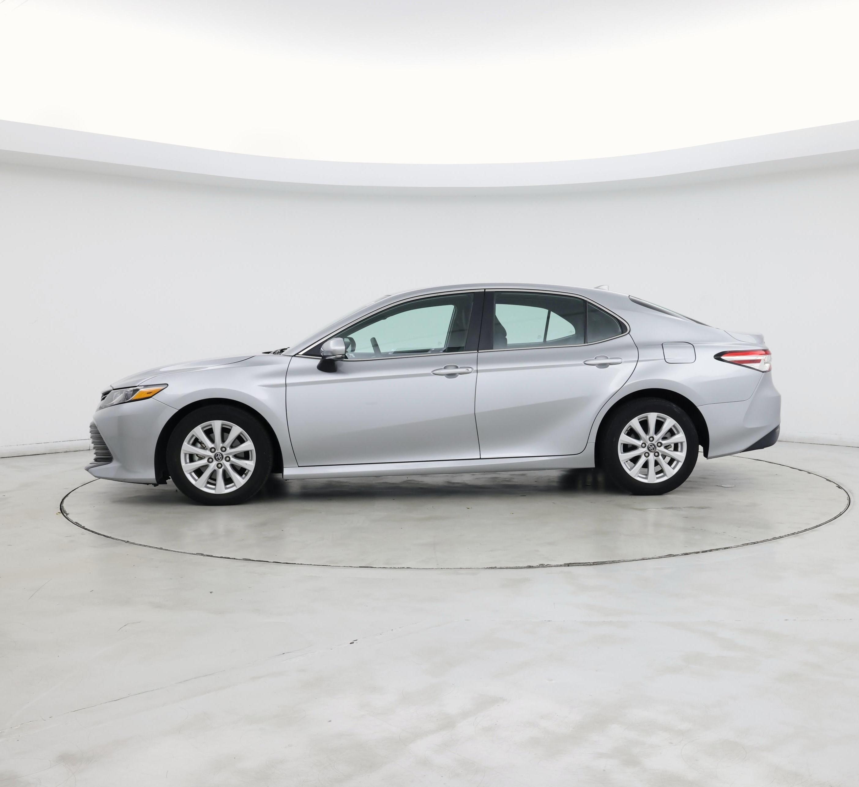 Thumbnail: 2019 Toyota Camry - 3