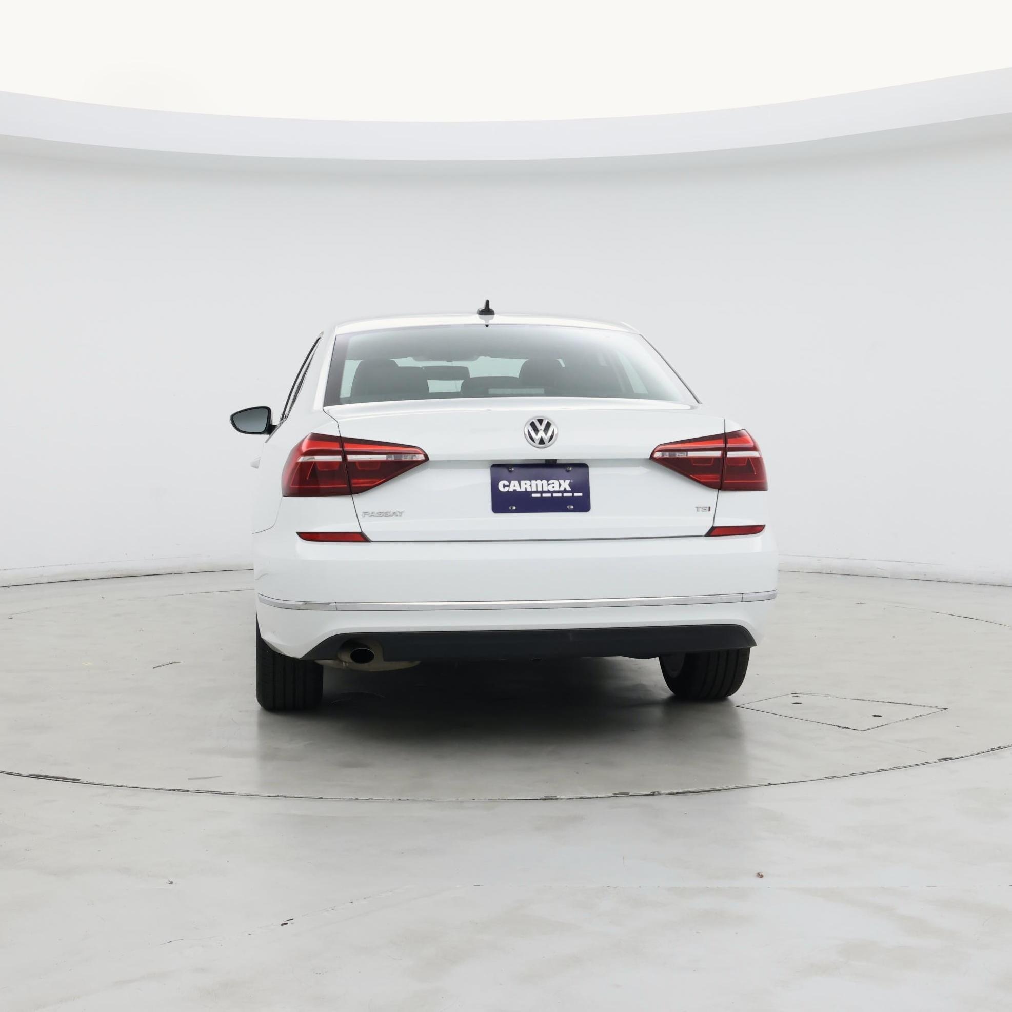 Thumbnail: 2019 Volkswagen Passat - 6