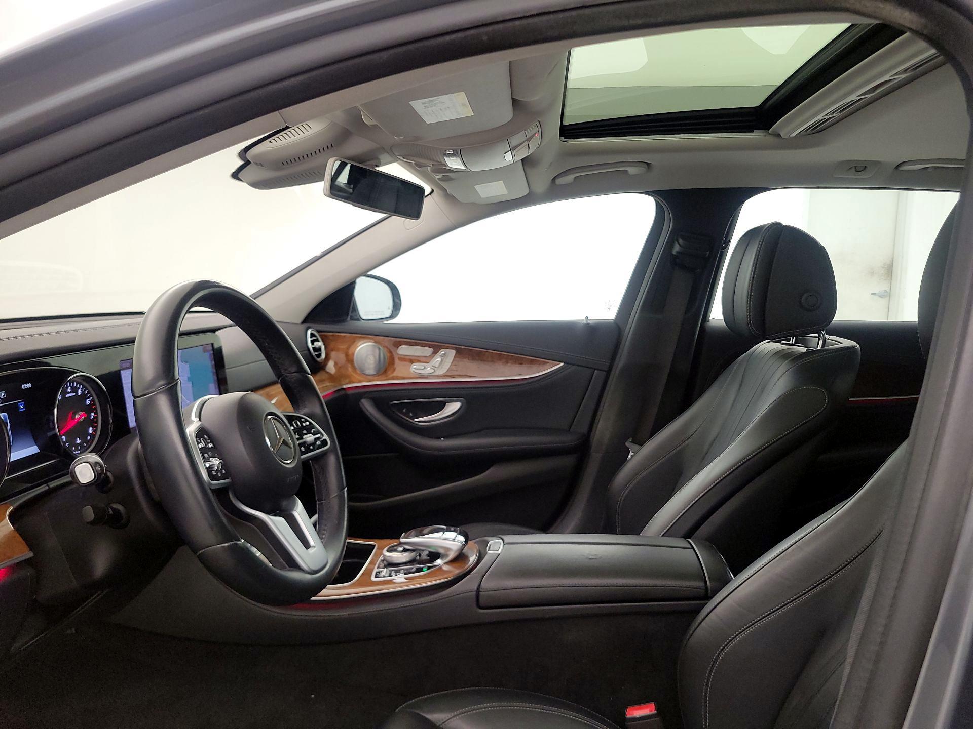 Thumbnail: 2019 Mercedes-Benz E-Class - 20