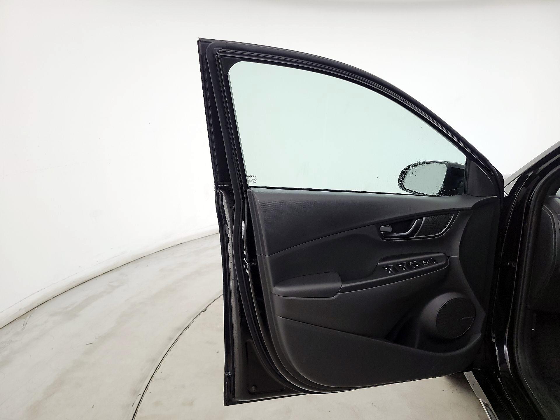 Thumbnail: 2022 Hyundai Kona - 10
