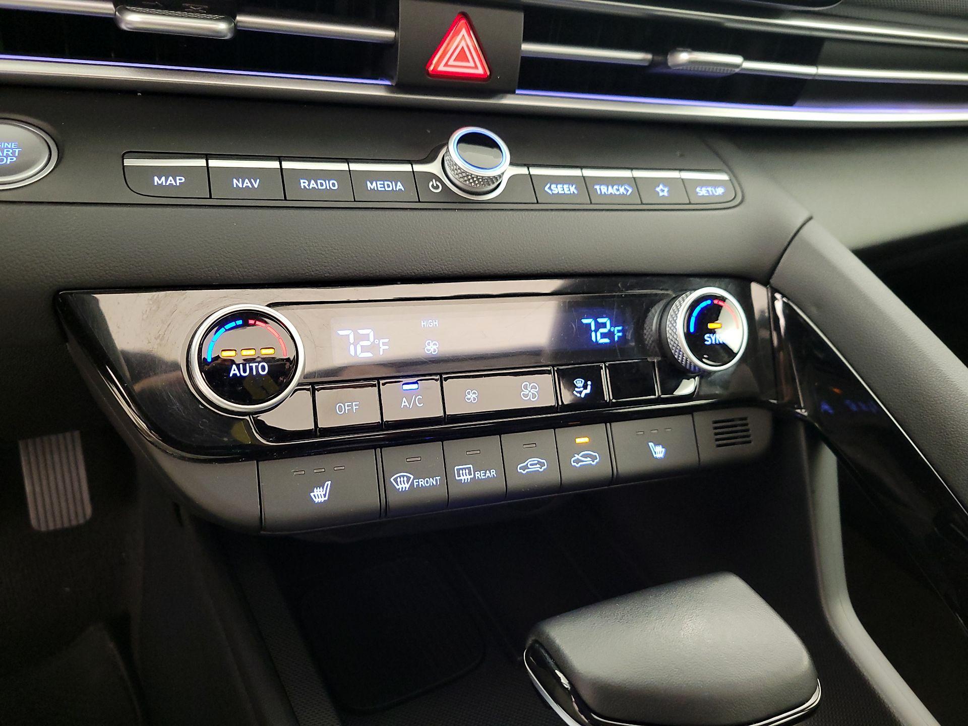 Thumbnail: 2024 Hyundai Elantra - 17