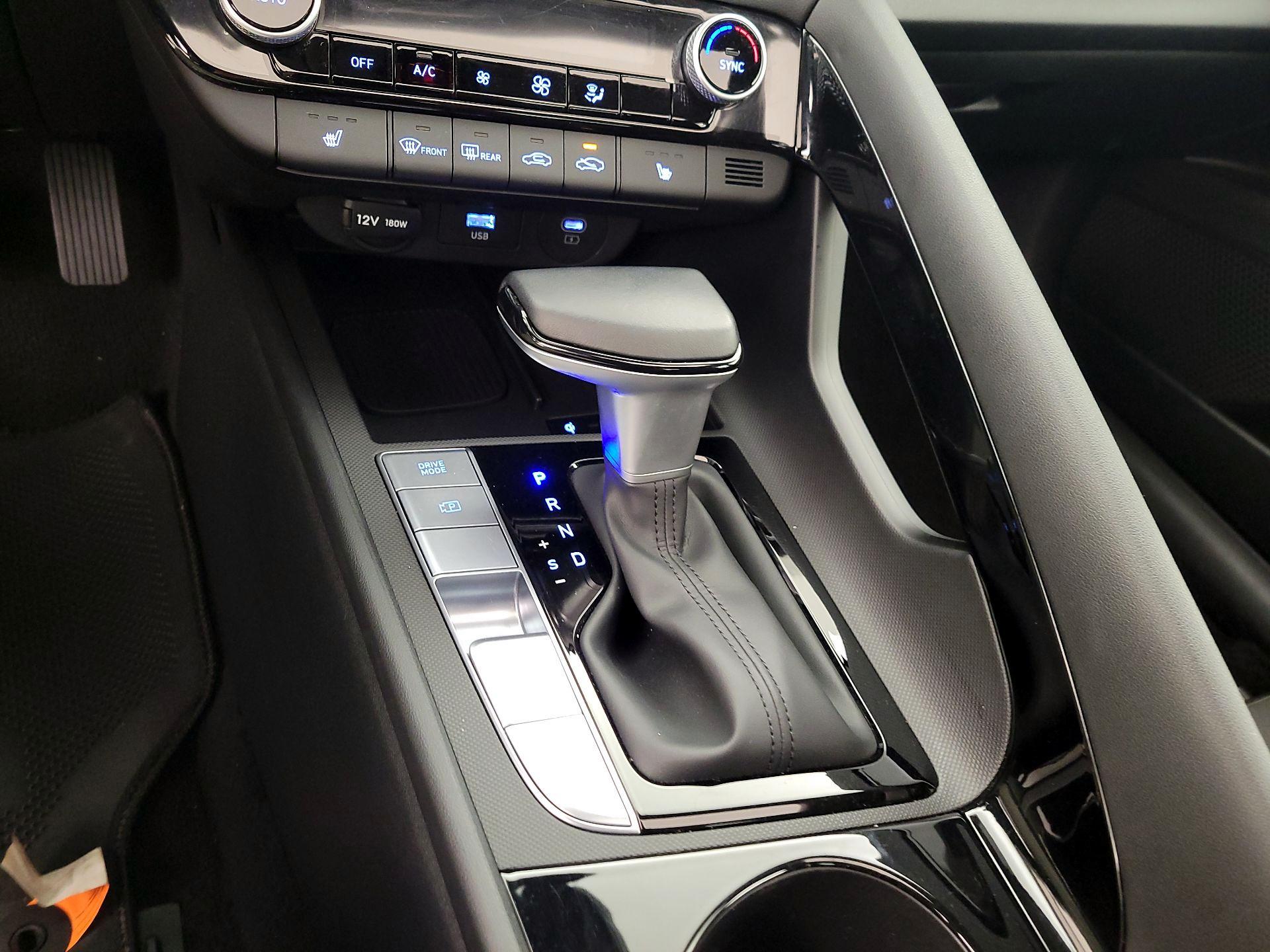 Thumbnail: 2024 Hyundai Elantra - 18