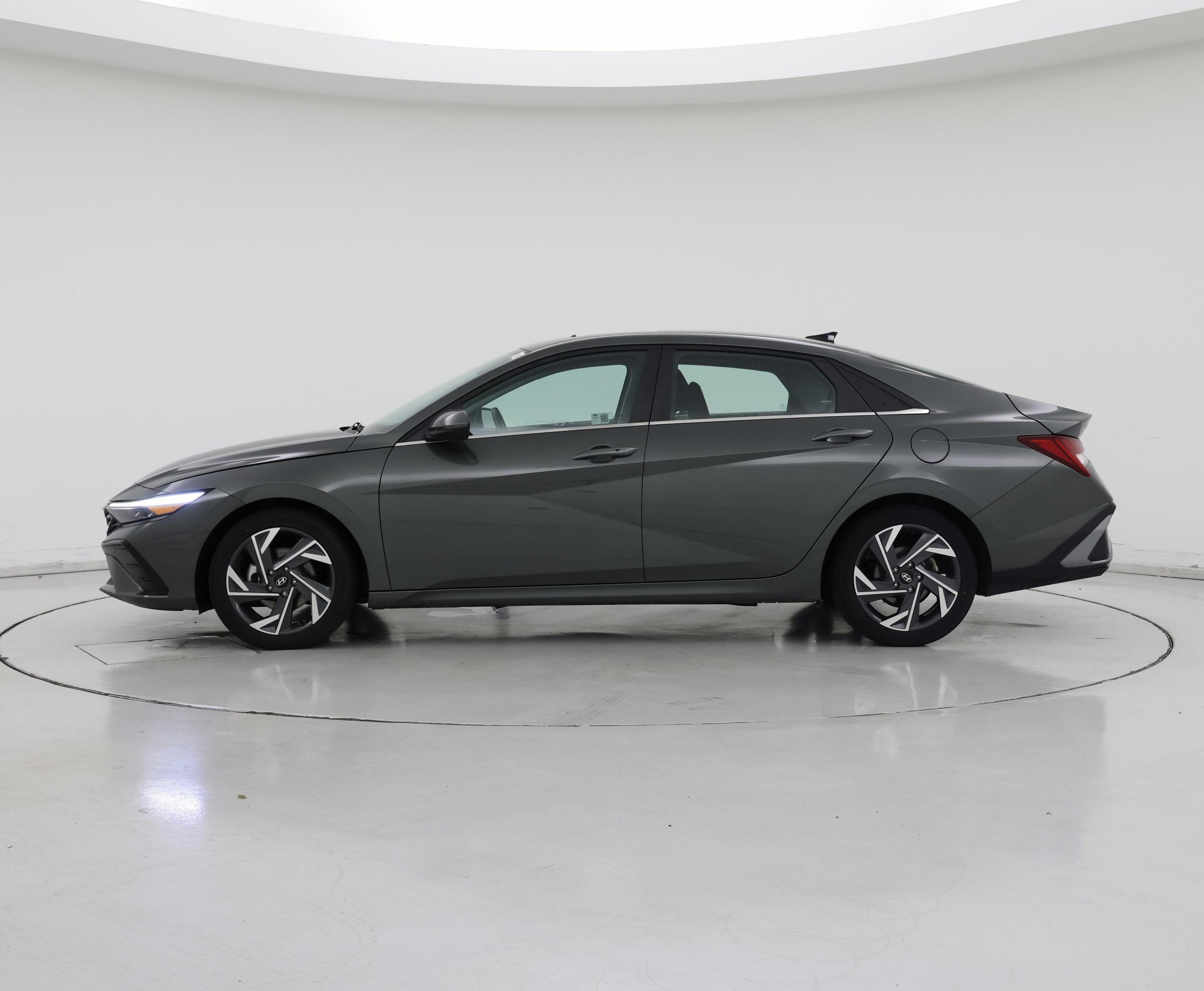 Thumbnail: 2024 Hyundai Elantra - 3