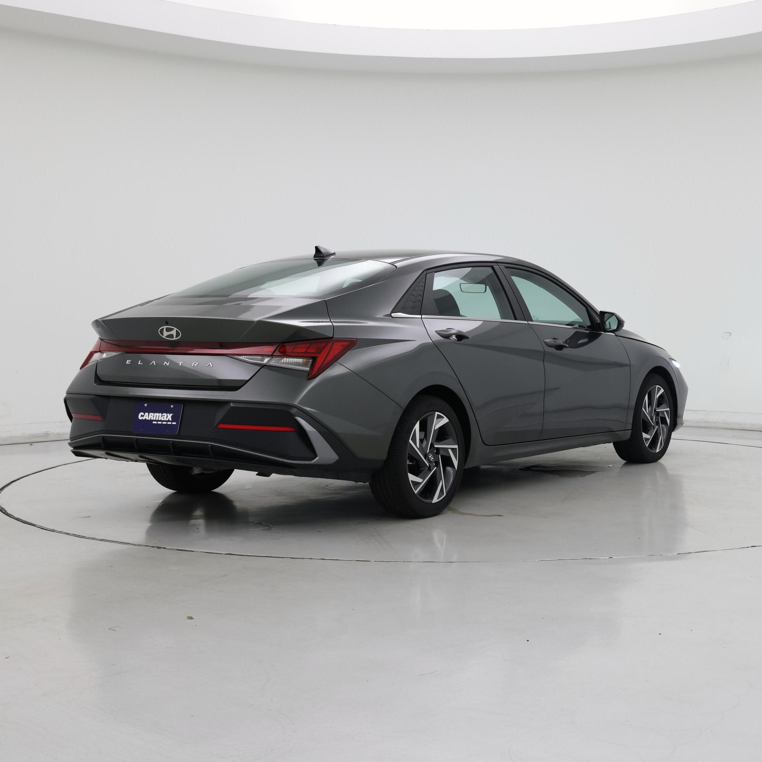 Thumbnail: 2024 Hyundai Elantra - 8