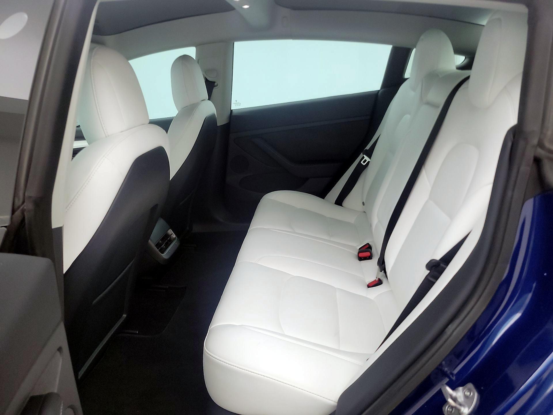 Thumbnail: 2022 Tesla Model 3 - 20