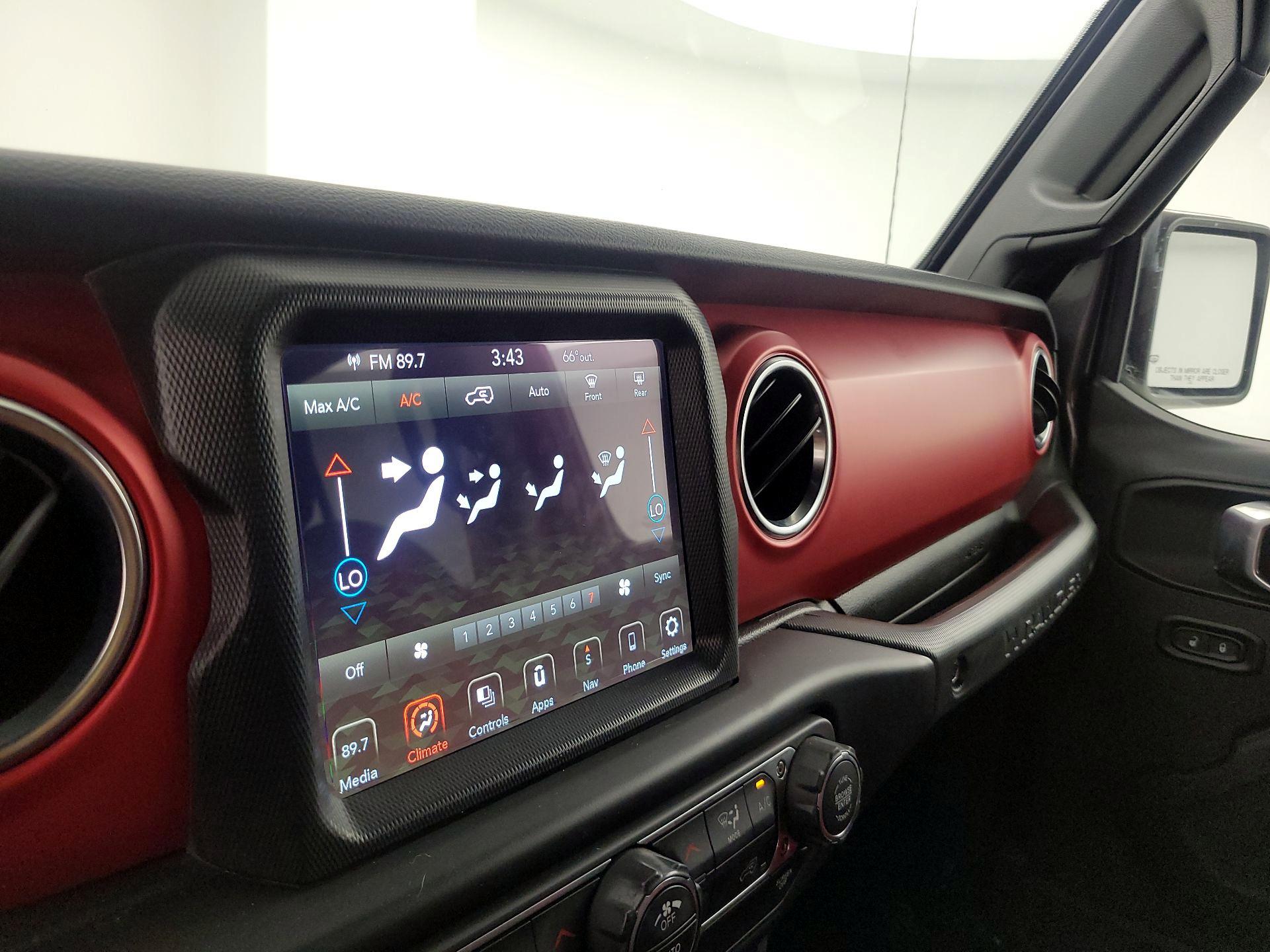 Thumbnail: 2022 Jeep Wrangler - 17