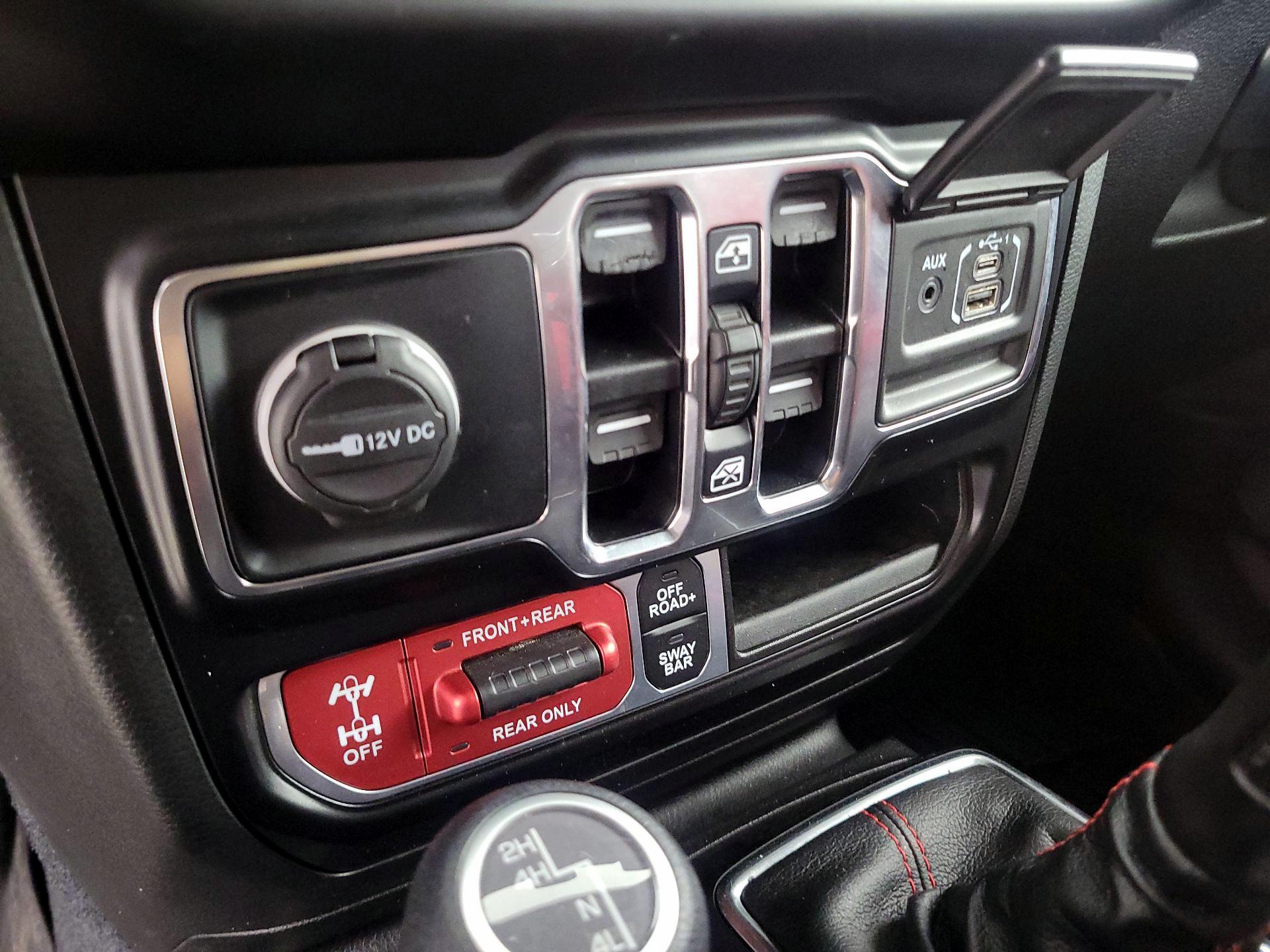 Thumbnail: 2022 Jeep Wrangler - 19