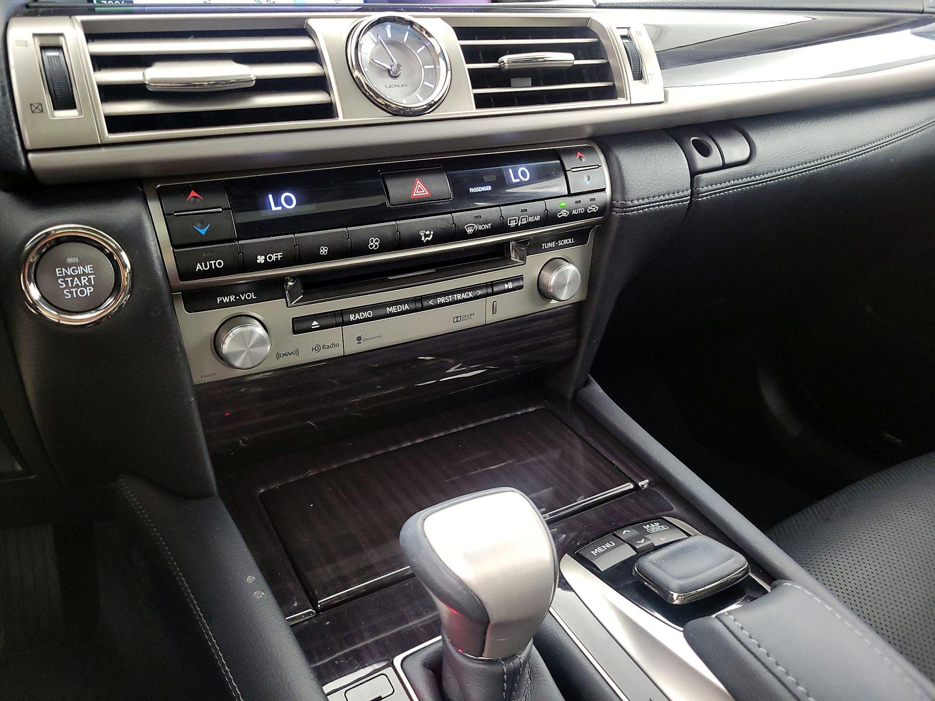 Thumbnail: 2015 Lexus LS - 17