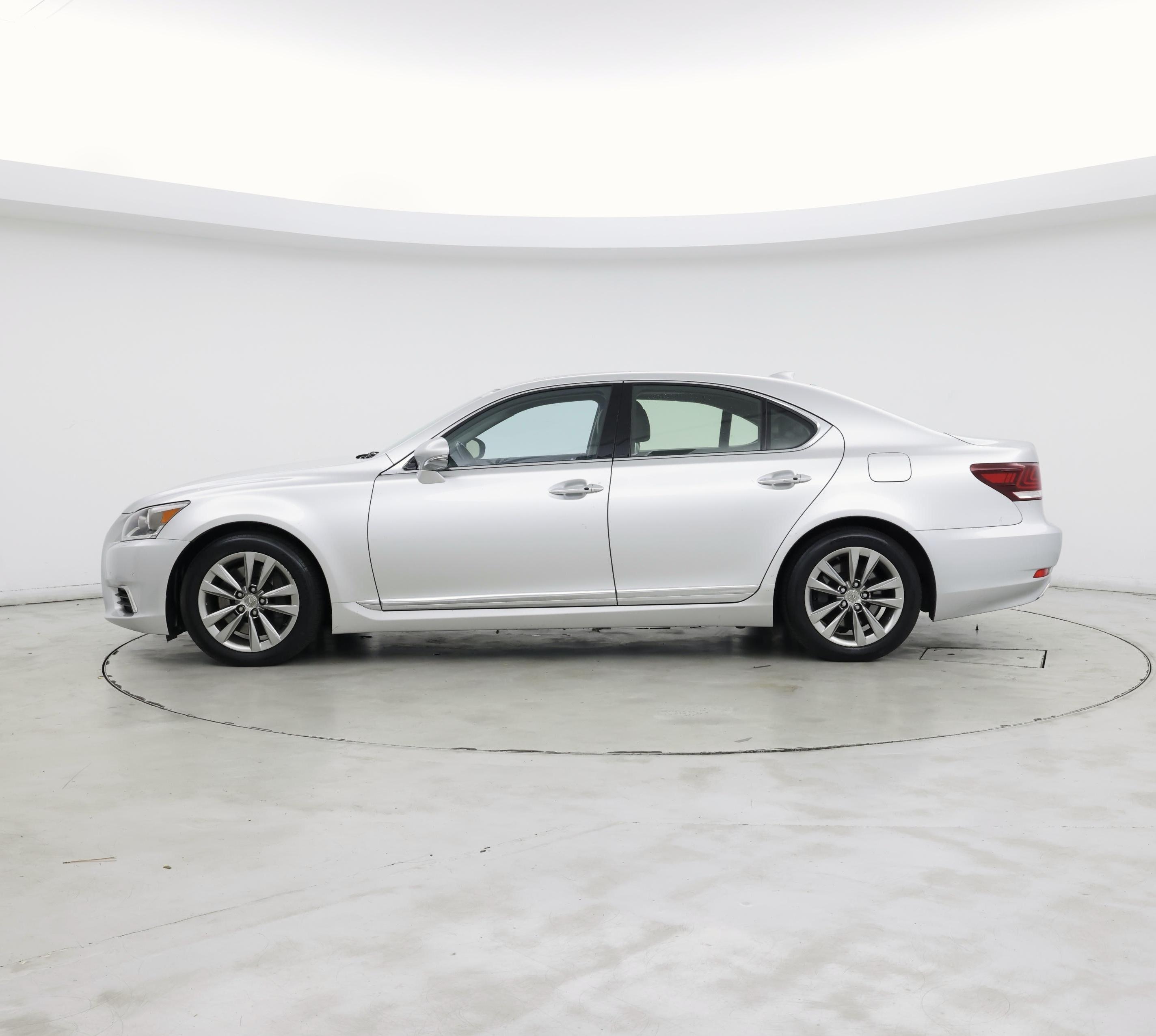Thumbnail: 2015 Lexus LS - 3