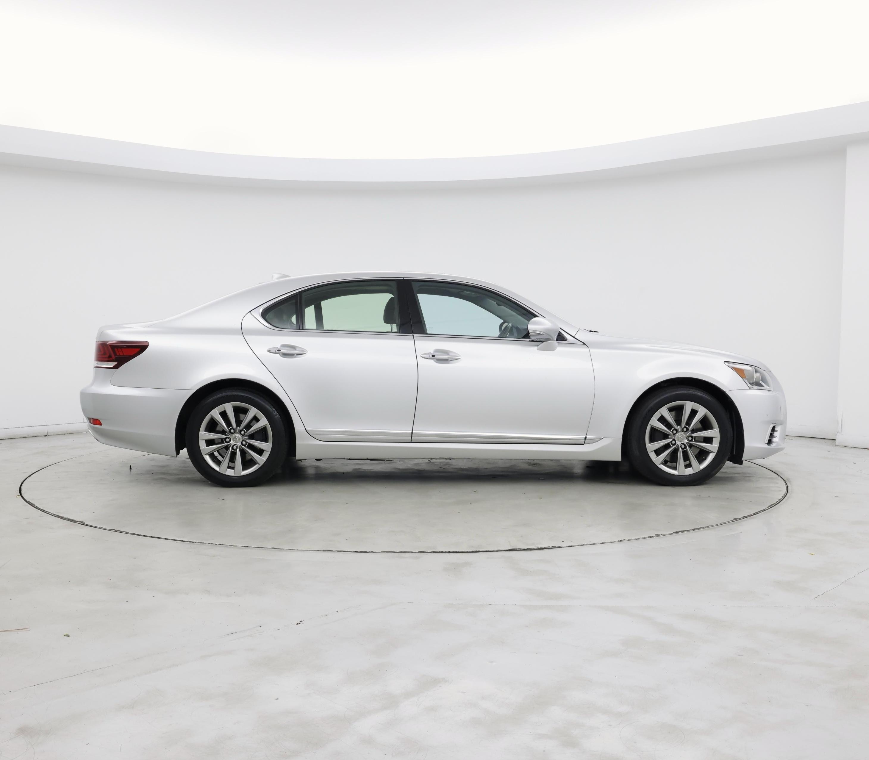 Thumbnail: 2015 Lexus LS - 7
