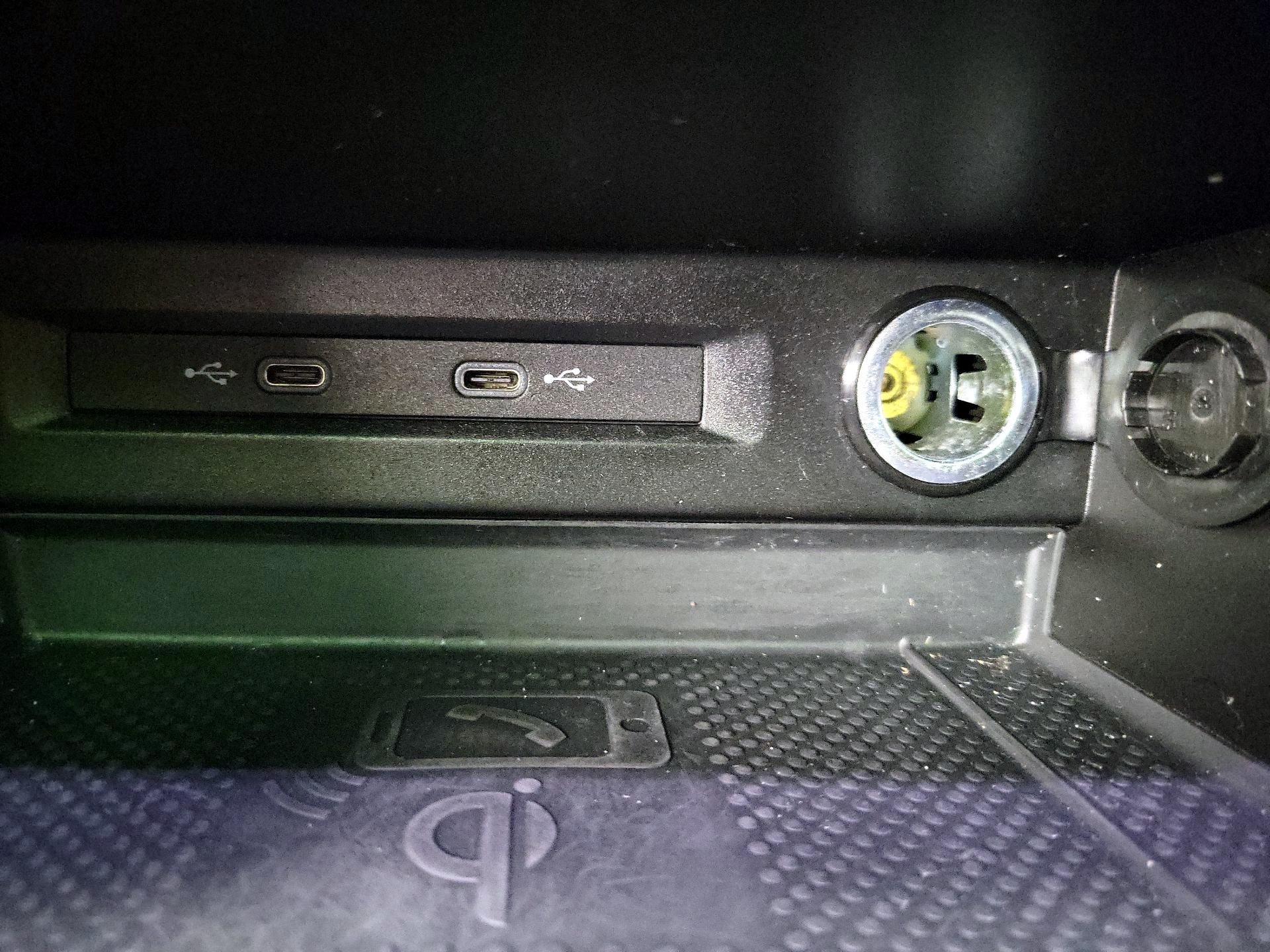 Thumbnail: 2023 Volkswagen Tiguan - 18