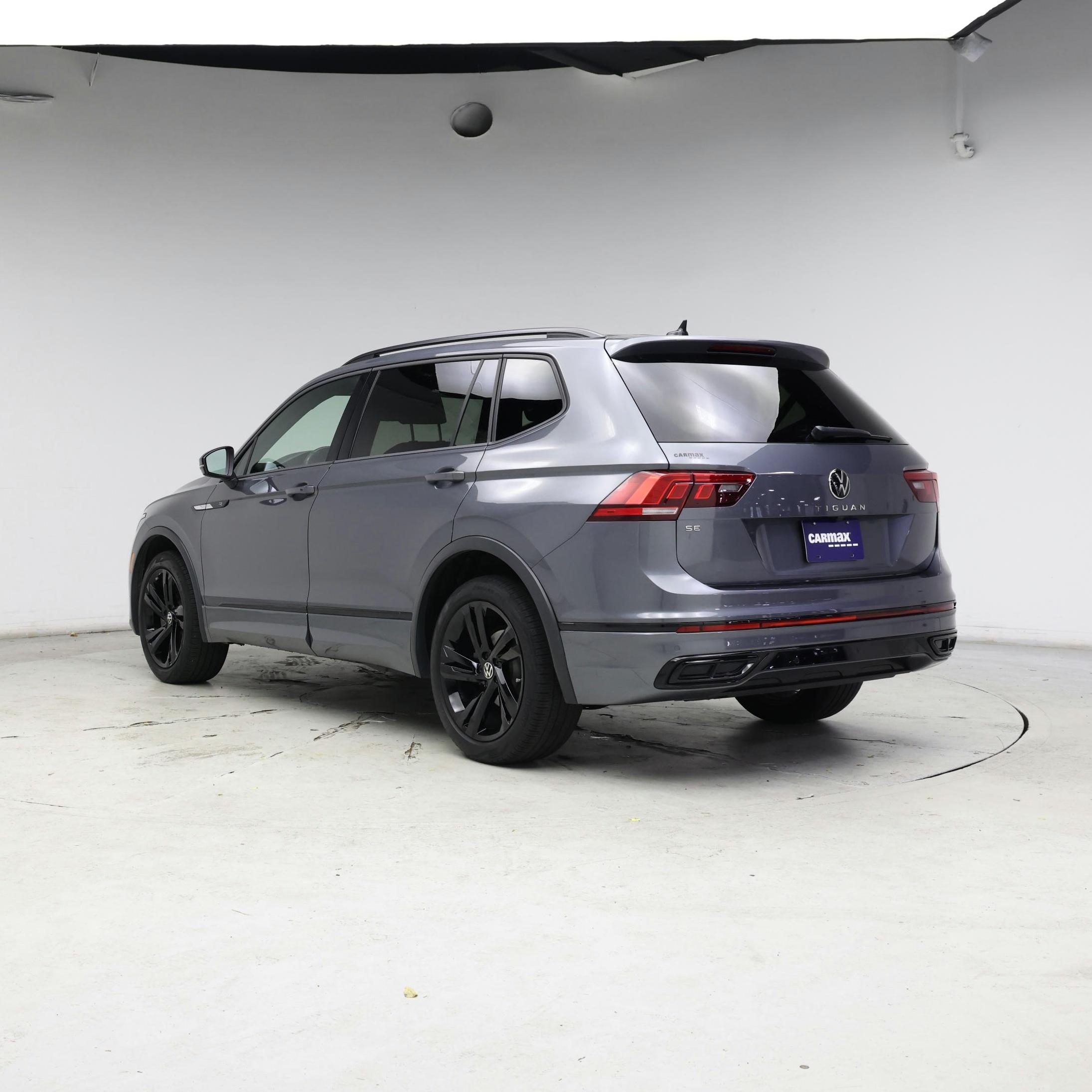 Thumbnail: 2023 Volkswagen Tiguan - 2