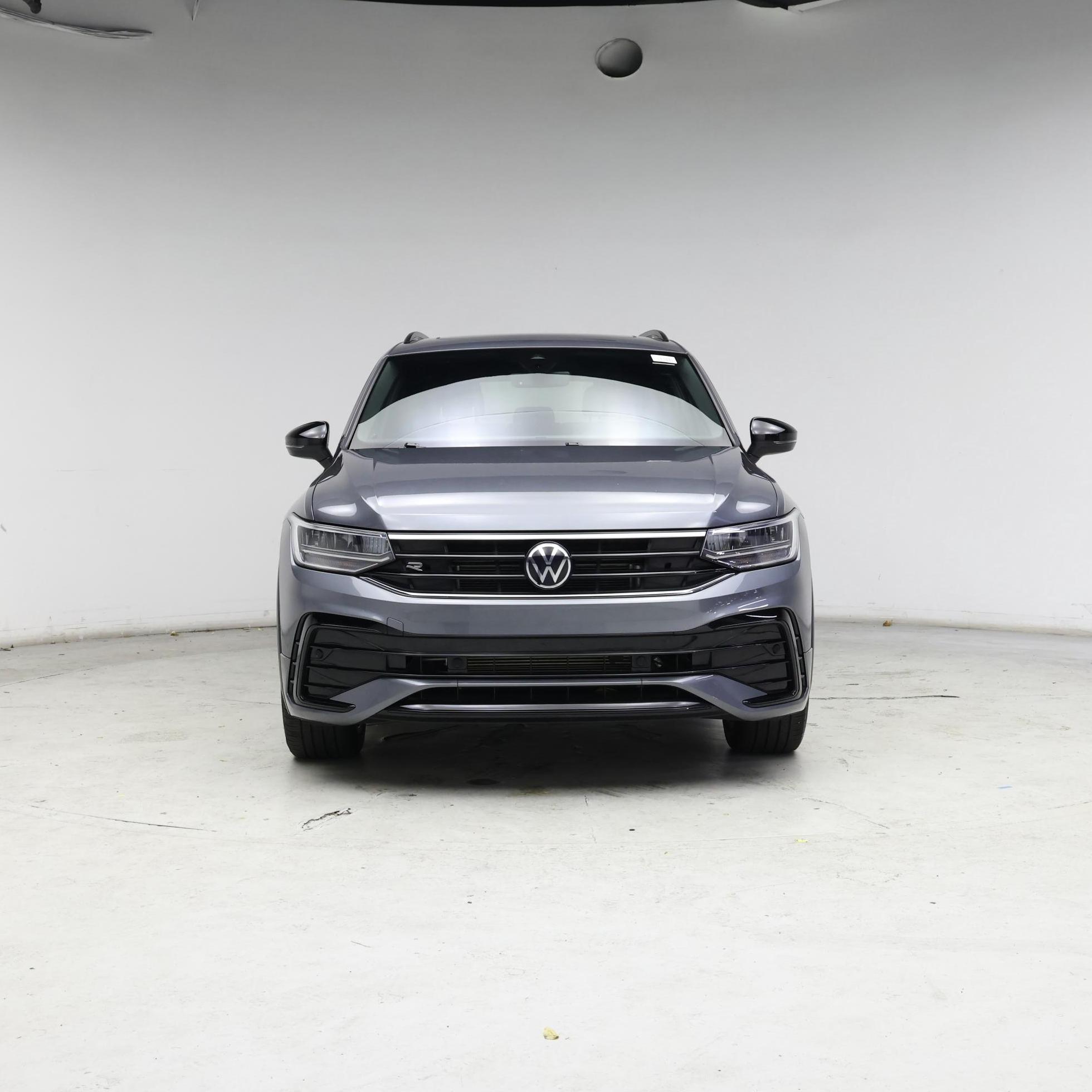 Thumbnail: 2023 Volkswagen Tiguan - 5