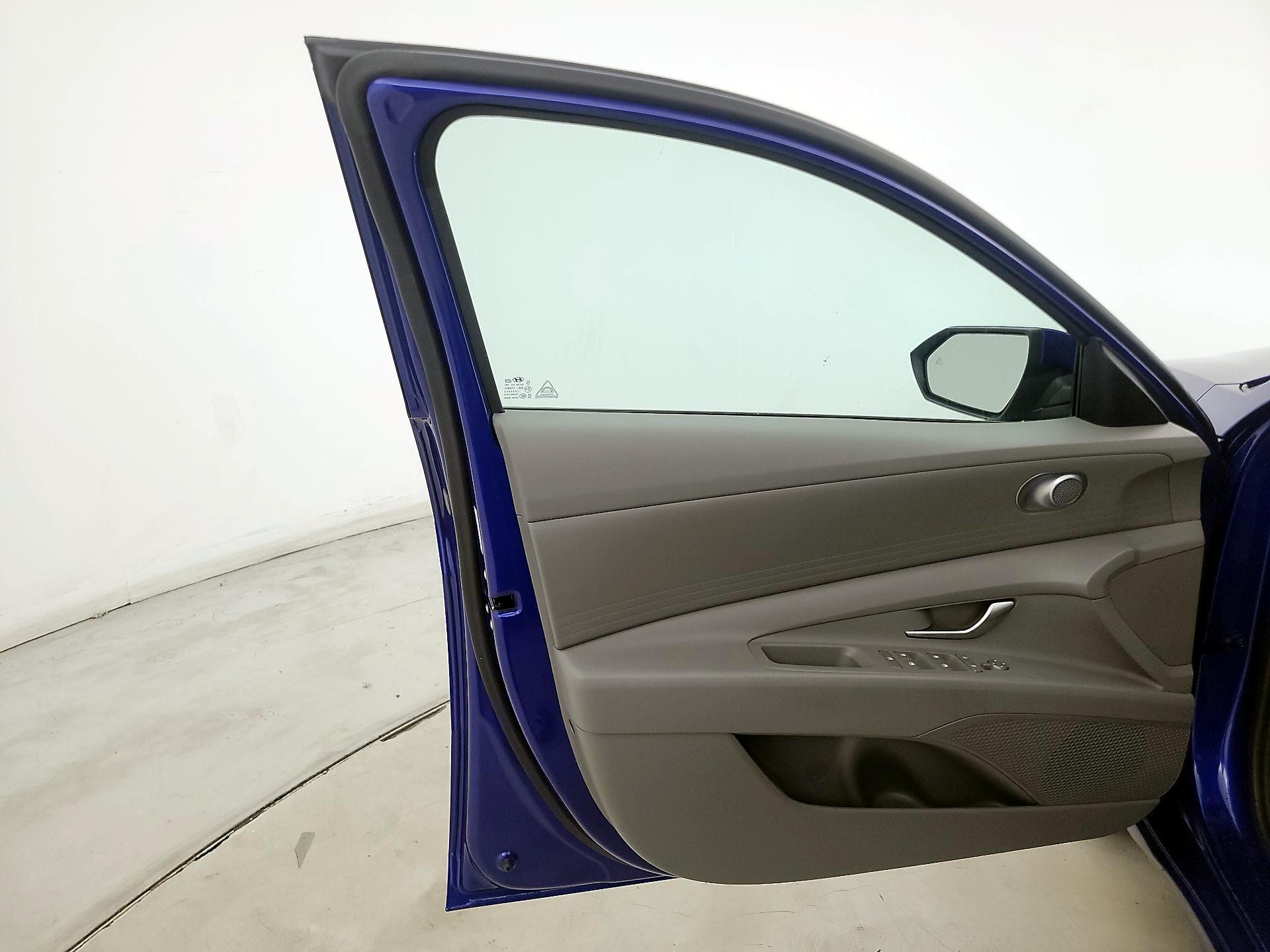 Thumbnail: 2024 Hyundai Elantra - 12