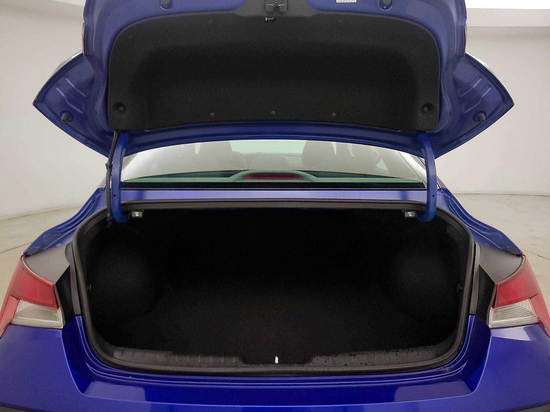 Thumbnail: 2024 Hyundai Elantra - 20