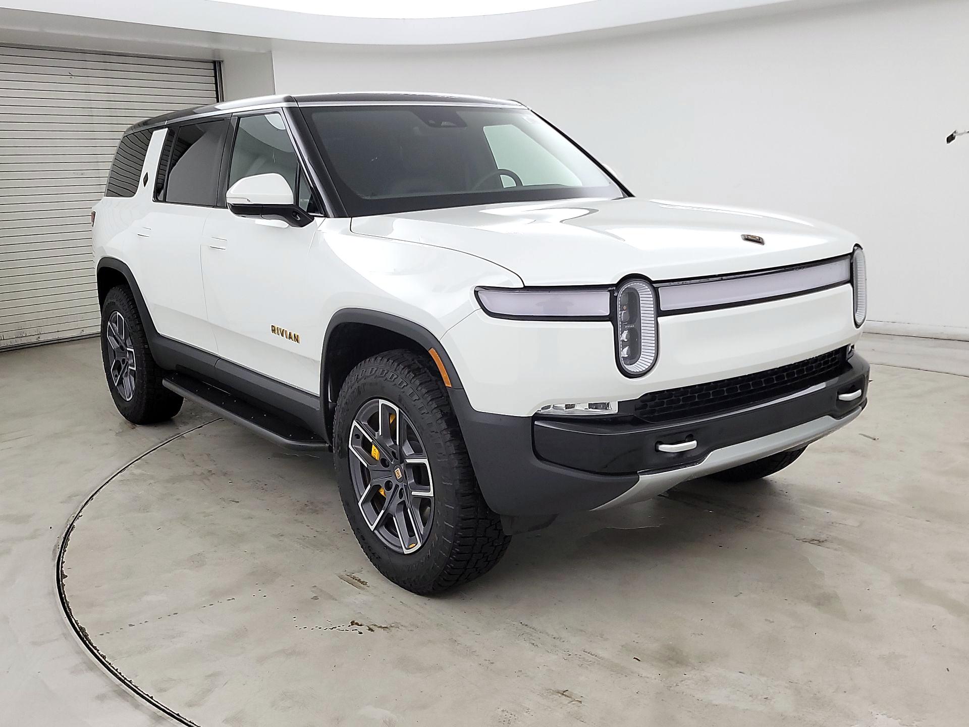 Thumbnail: 2024 Rivian R1S - 3