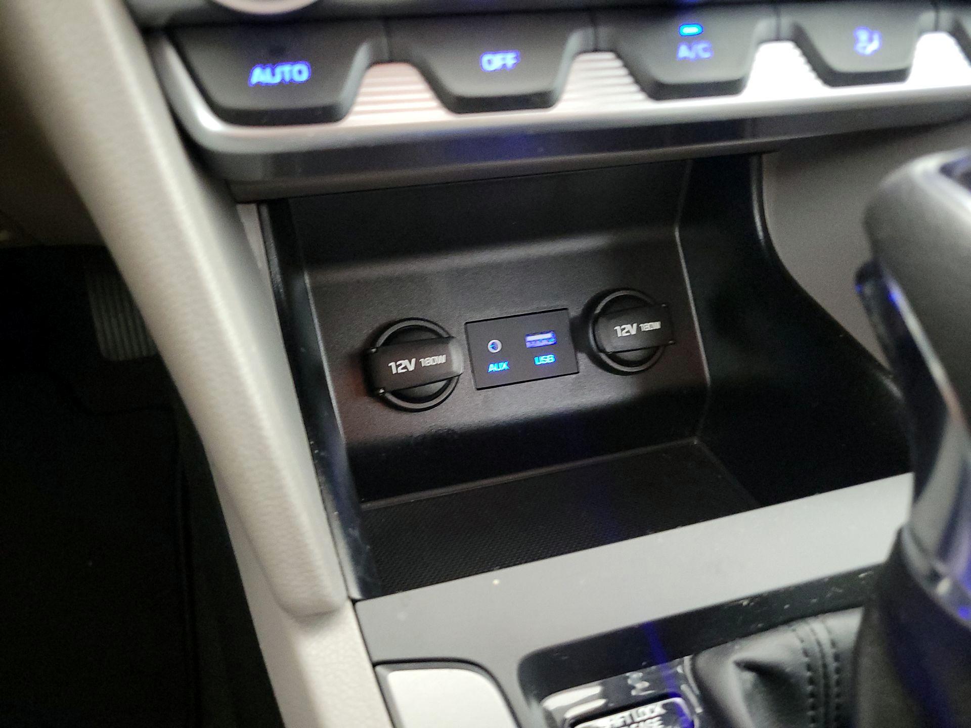 Thumbnail: 2020 Hyundai Elantra - 16