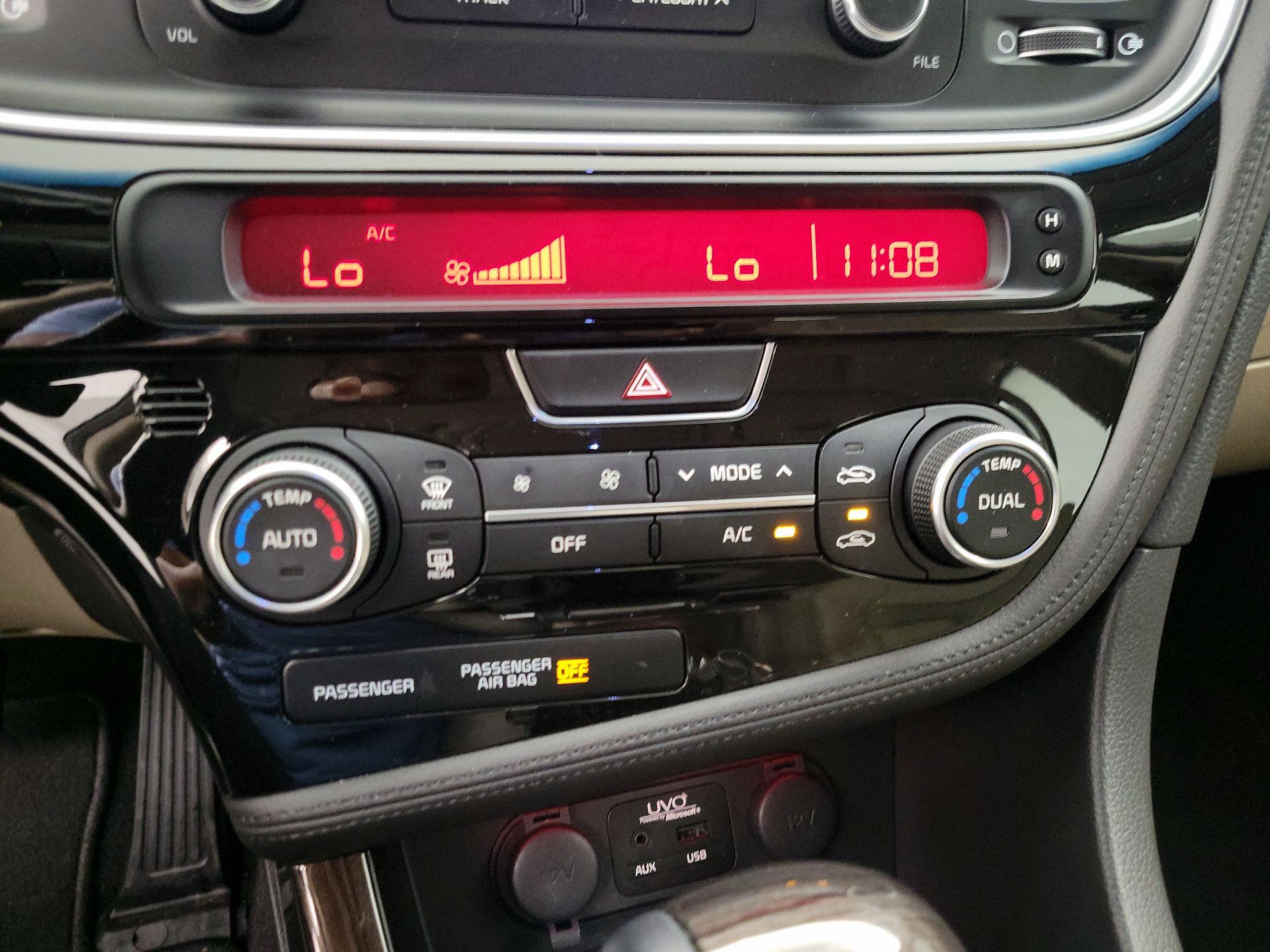 Thumbnail: 2014 Kia Optima - 16