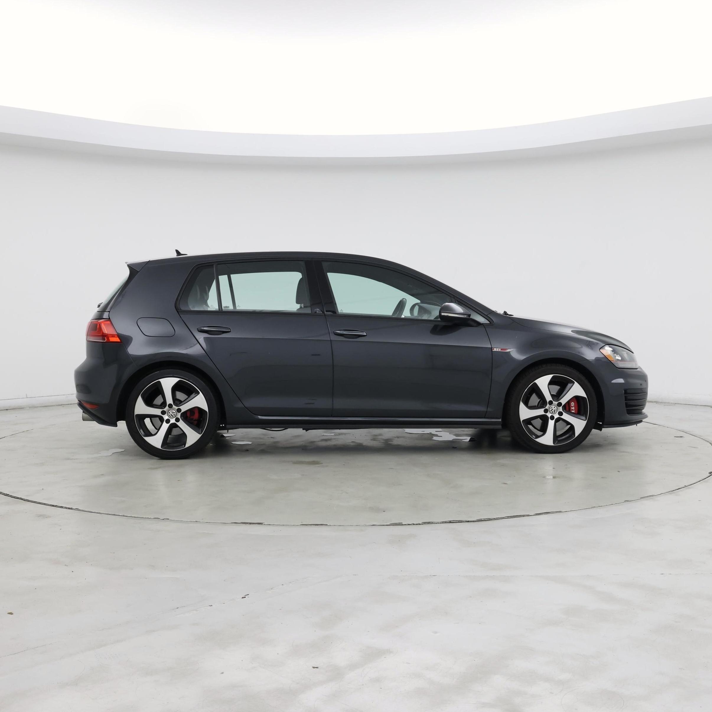 Thumbnail: 2016 Volkswagen Golf - 7