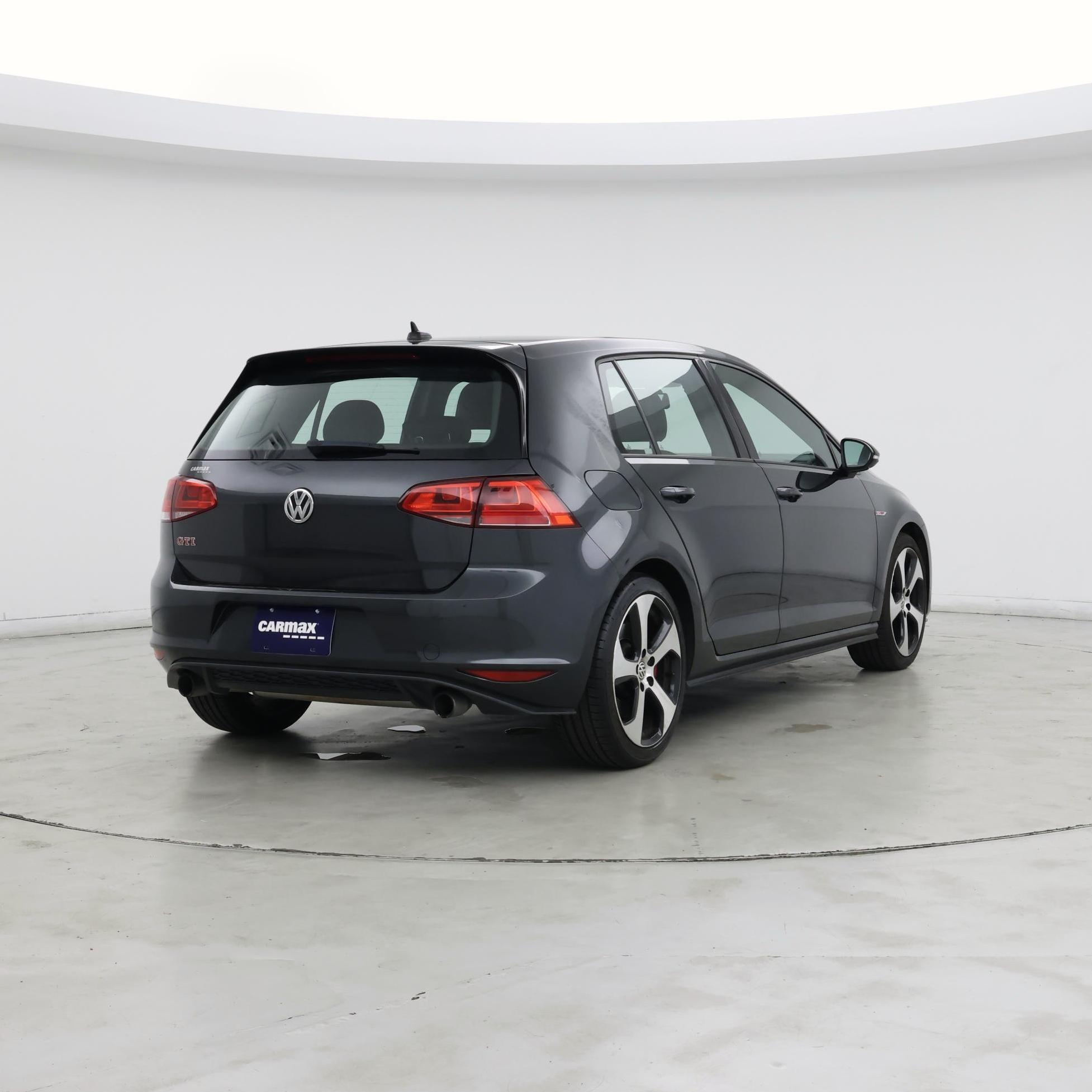 Thumbnail: 2016 Volkswagen Golf - 8