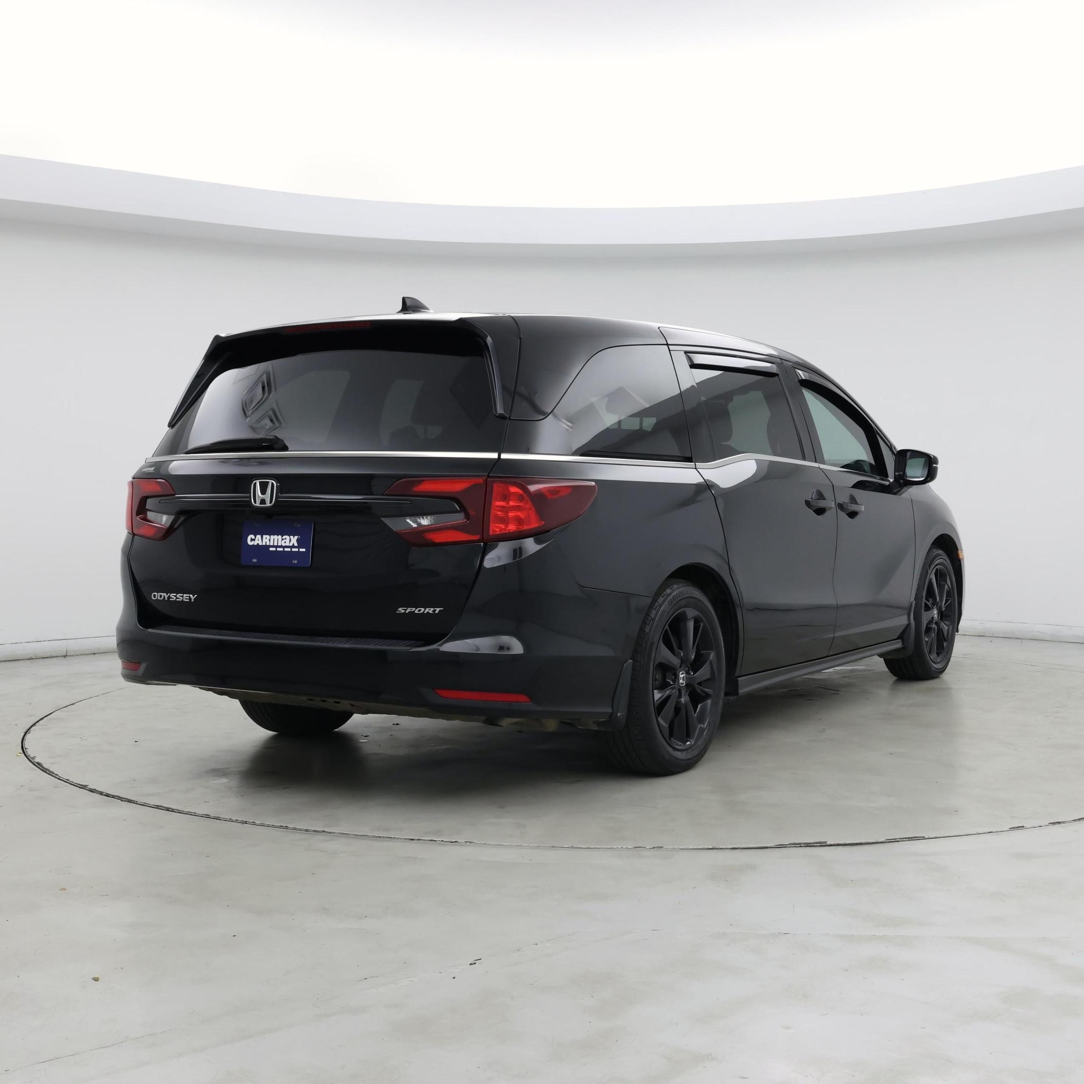 Thumbnail: 2023 Honda Odyssey - 8