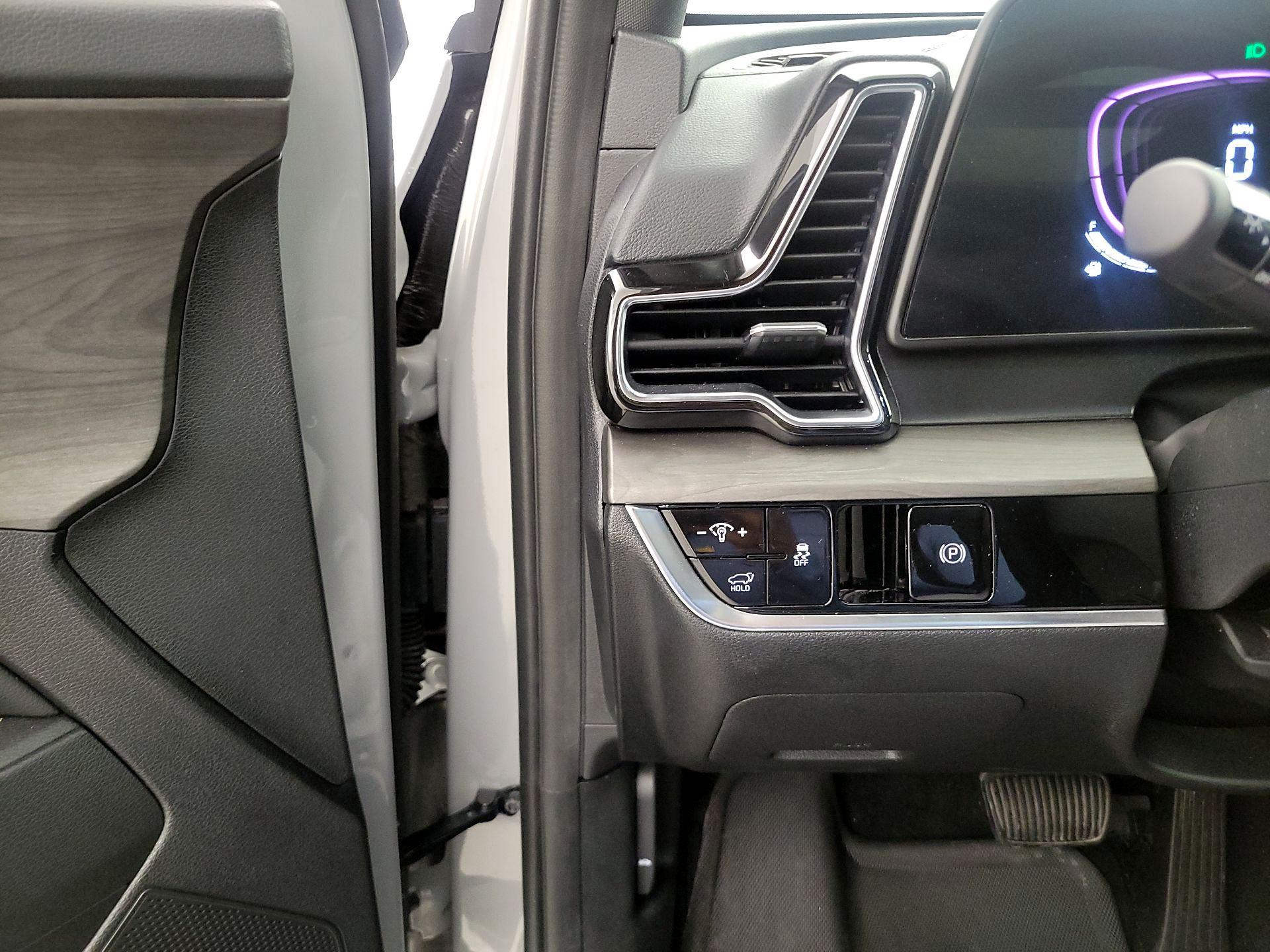 Thumbnail: 2024 Kia Sportage - 13