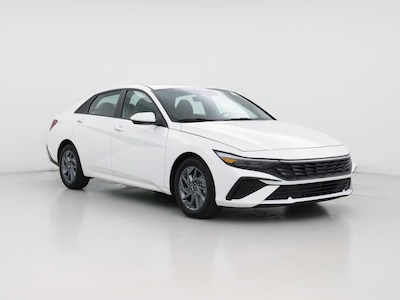 White 2024 Hyundai Elantra SEL
