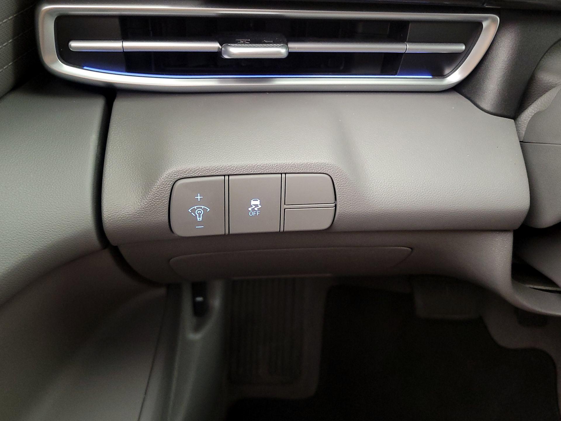 Thumbnail: 2024 Hyundai Elantra - 13