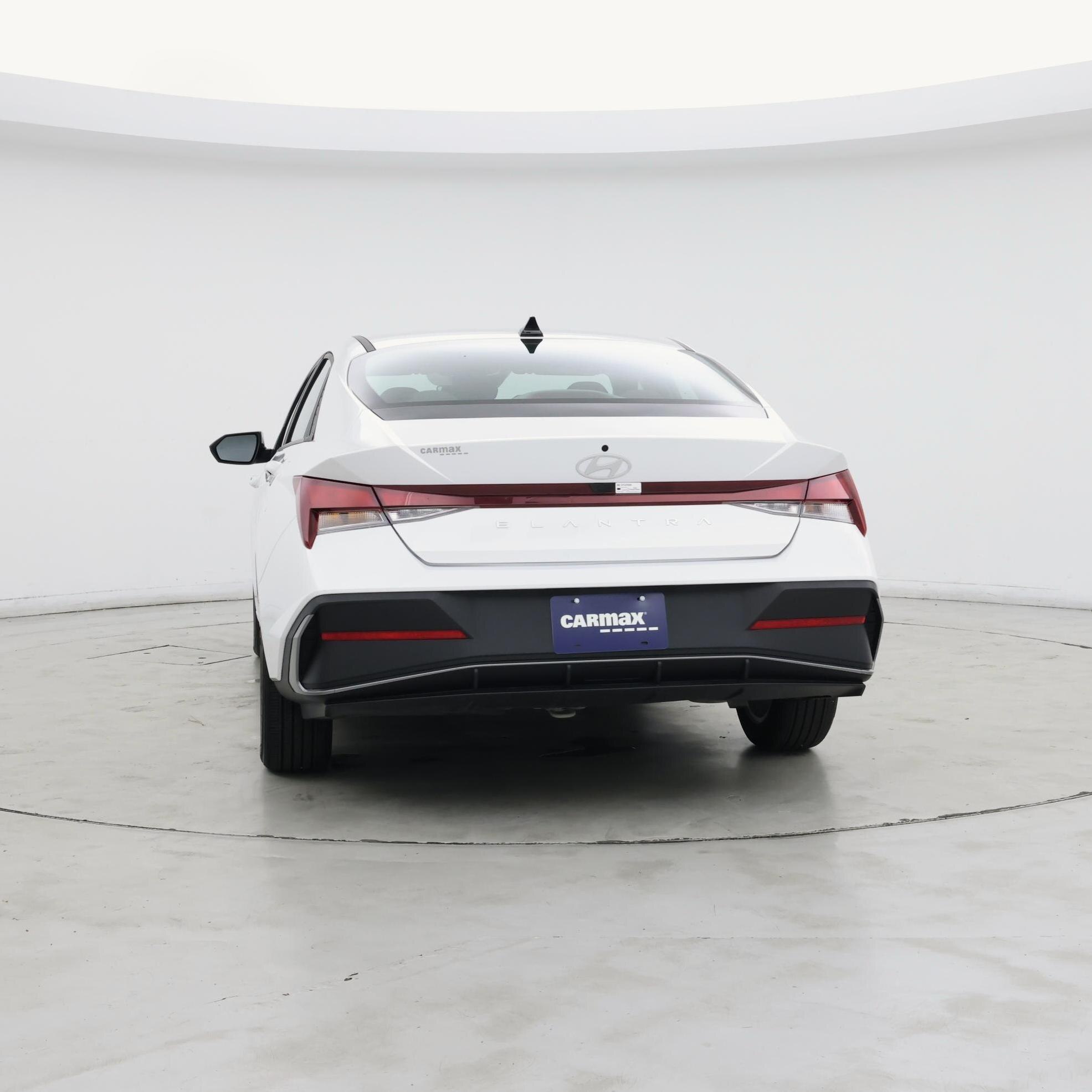 Thumbnail: 2024 Hyundai Elantra - 6