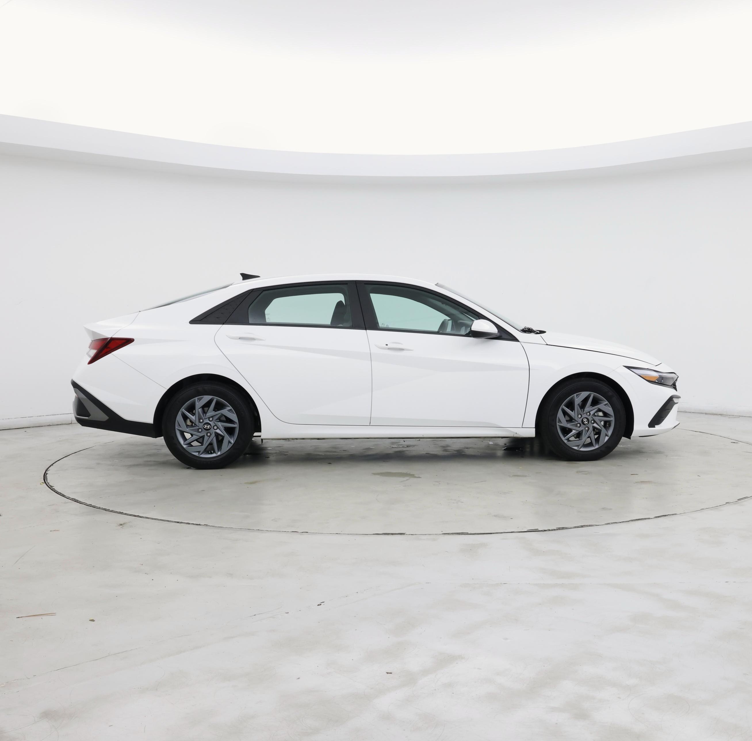 Thumbnail: 2024 Hyundai Elantra - 7