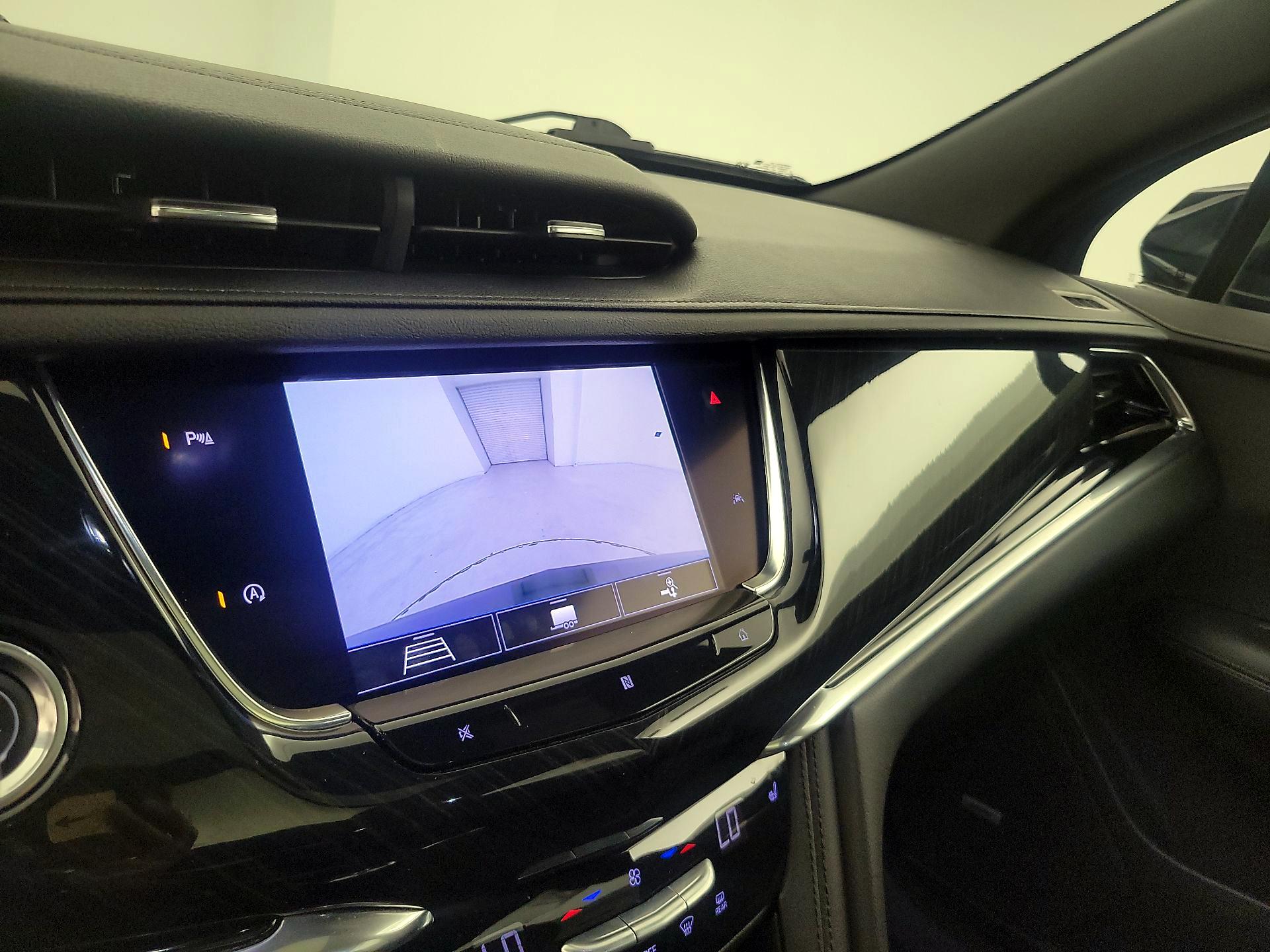 Thumbnail: 2020 Cadillac XT6 - 14