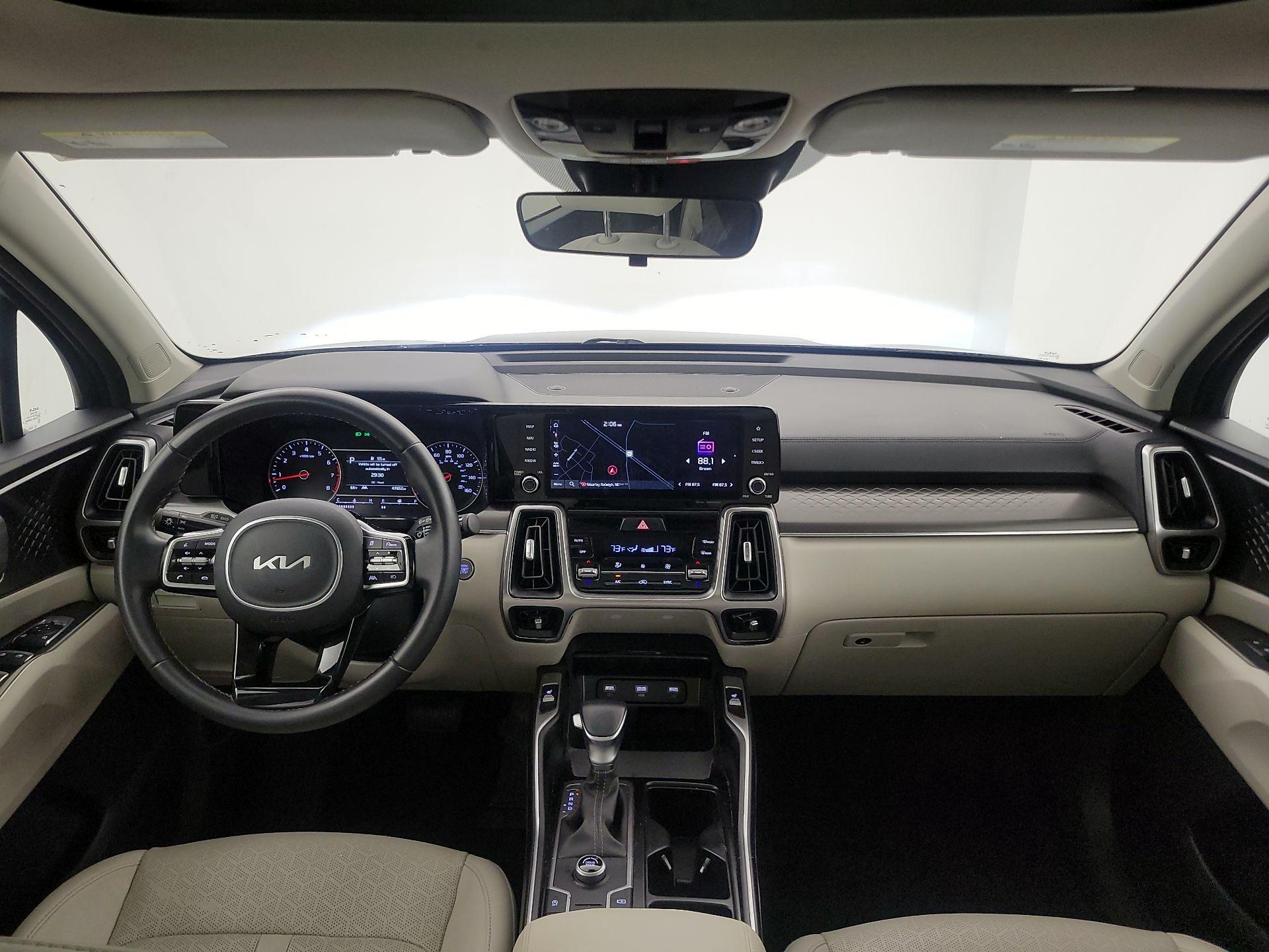 Thumbnail: 2022 Kia Sorento - 9