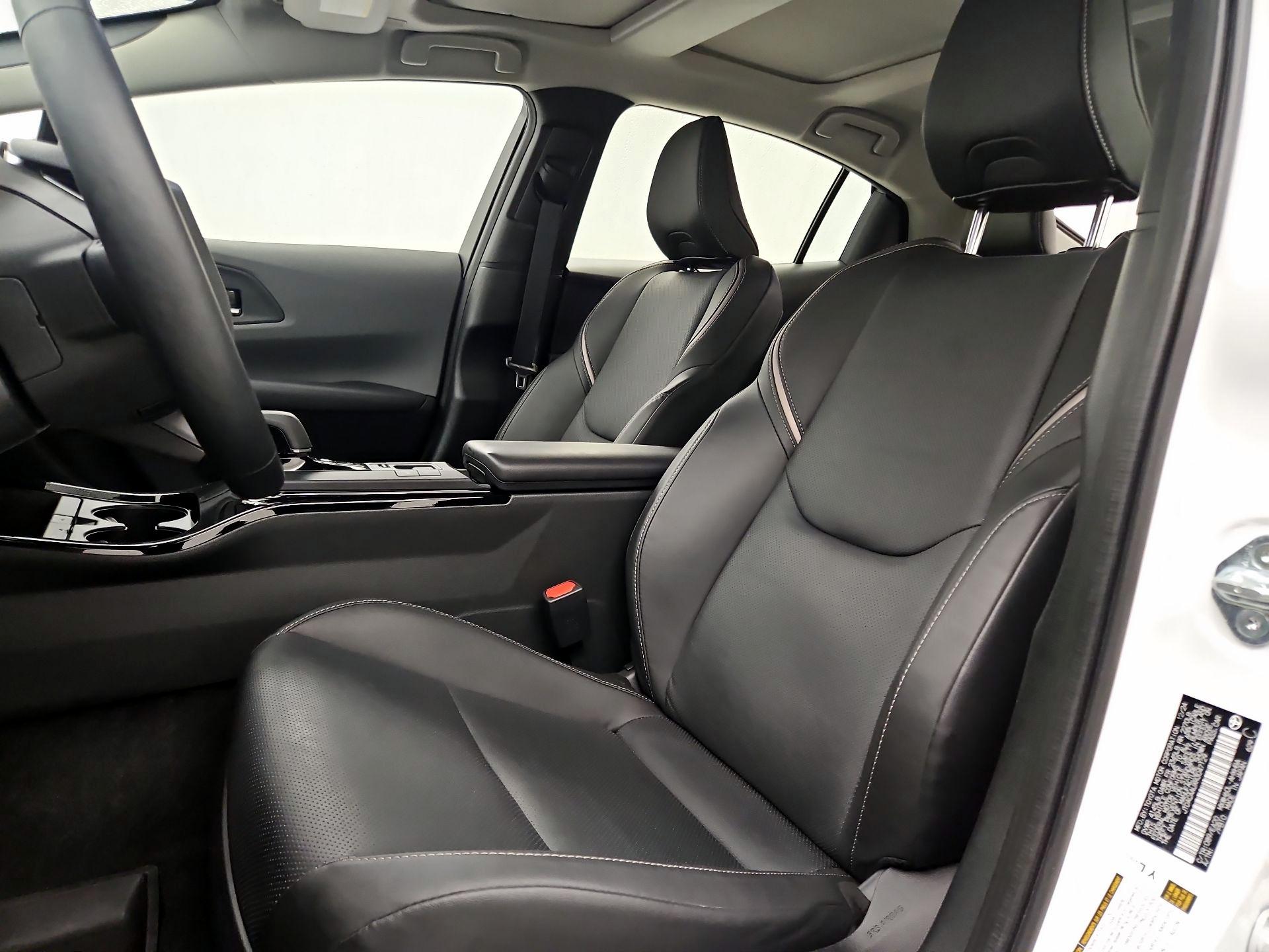 Thumbnail: 2024 Toyota Prius - 11