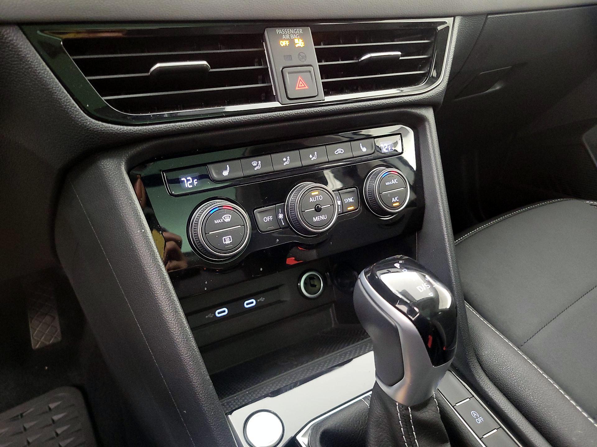 Thumbnail: 2024 Volkswagen Taos - 16