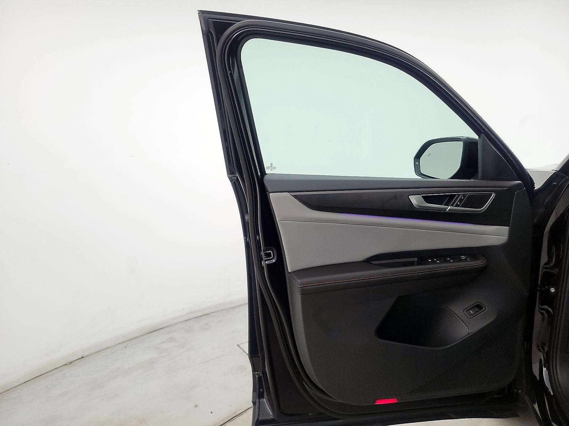 Thumbnail: 2024 Volkswagen Atlas - 12