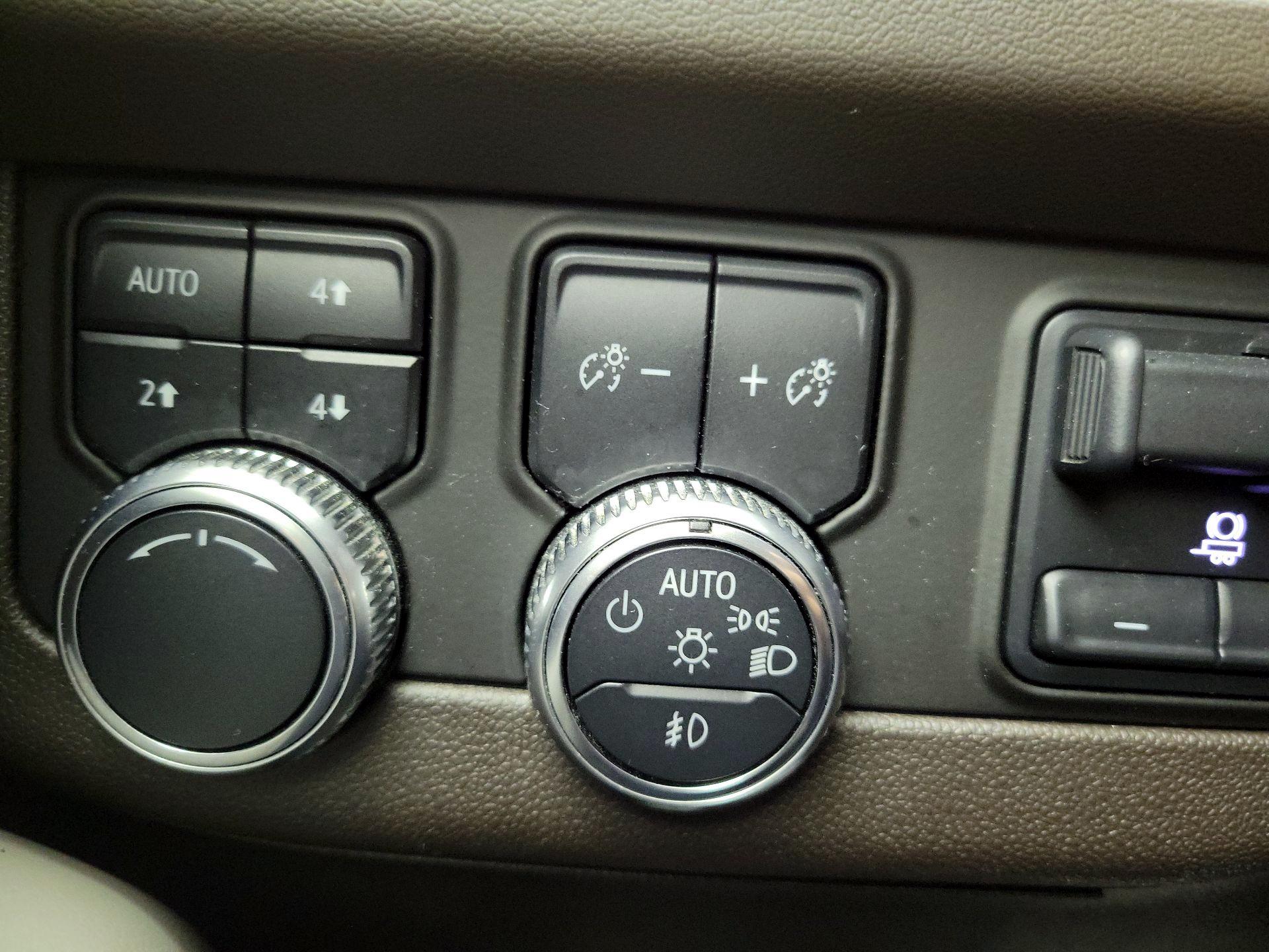Thumbnail: 2021 GMC Yukon - 13