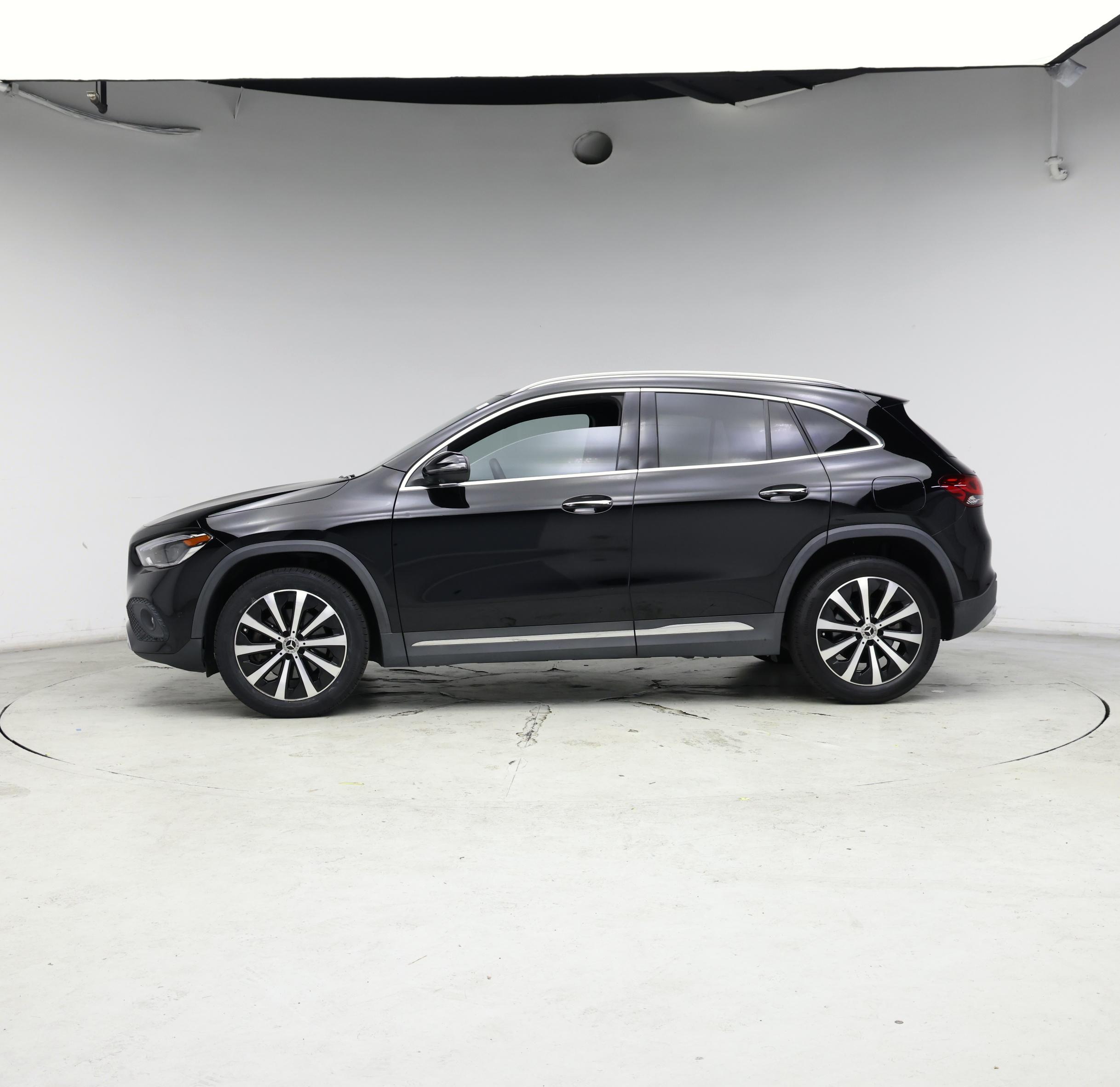 Thumbnail: 2023 Mercedes-Benz GLA - 3