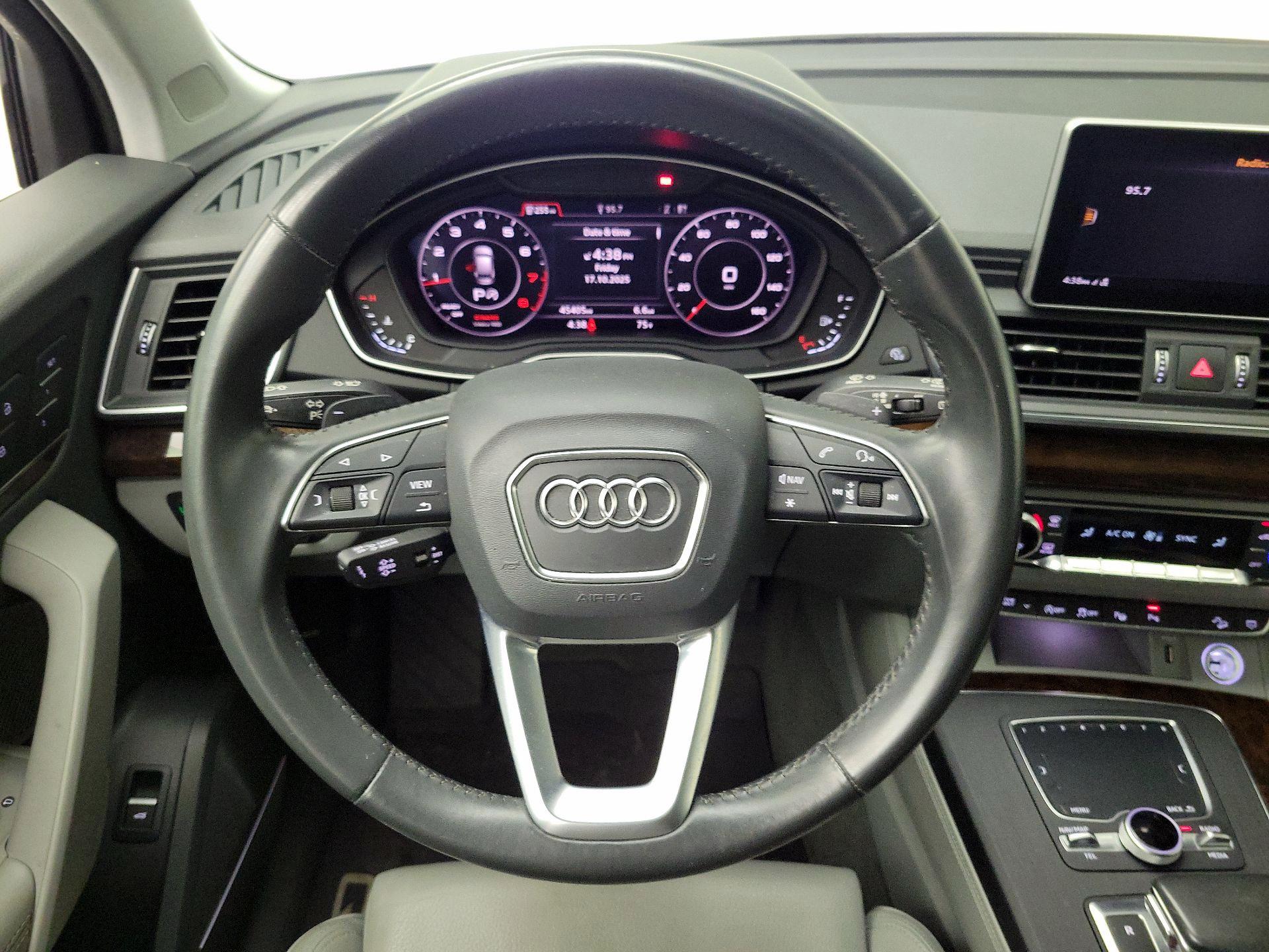 Thumbnail: 2020 Audi Q5 - 10