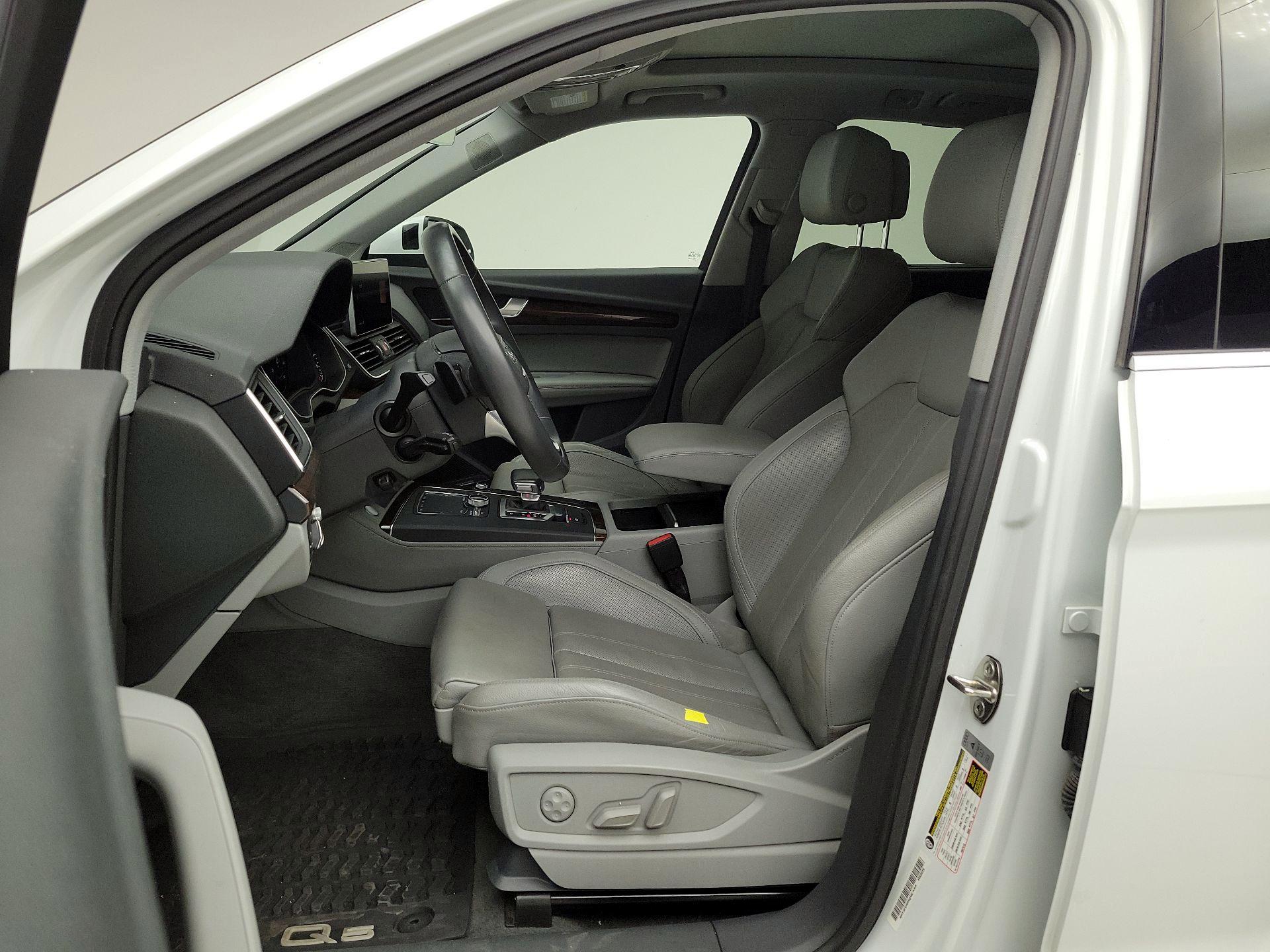 Thumbnail: 2020 Audi Q5 - 11