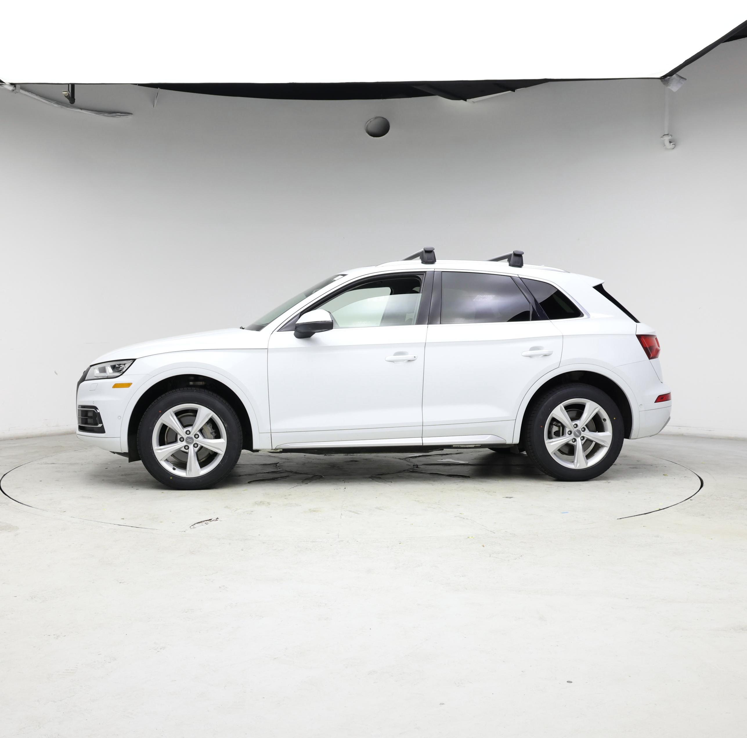 Thumbnail: 2020 Audi Q5 - 3