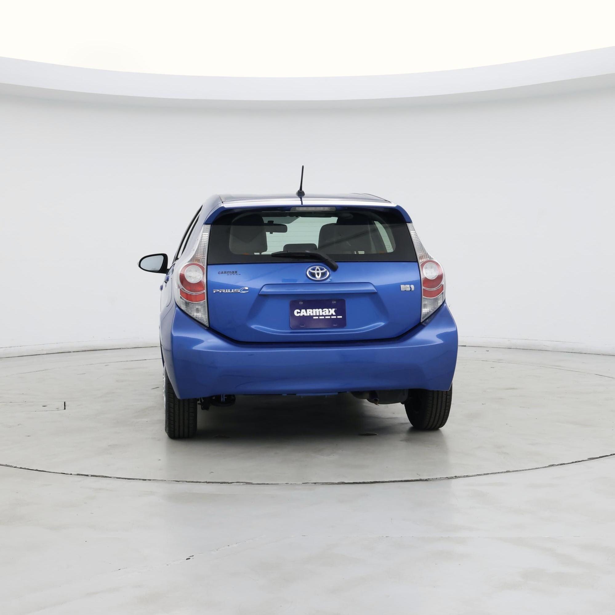 Thumbnail: 2014 Toyota Prius c - 6