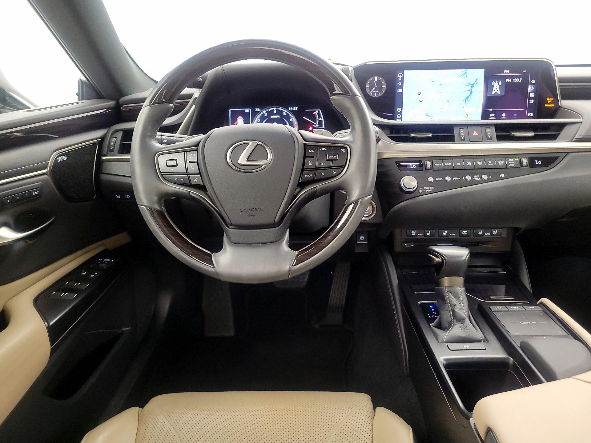 Thumbnail: 2021 Lexus ES - 10
