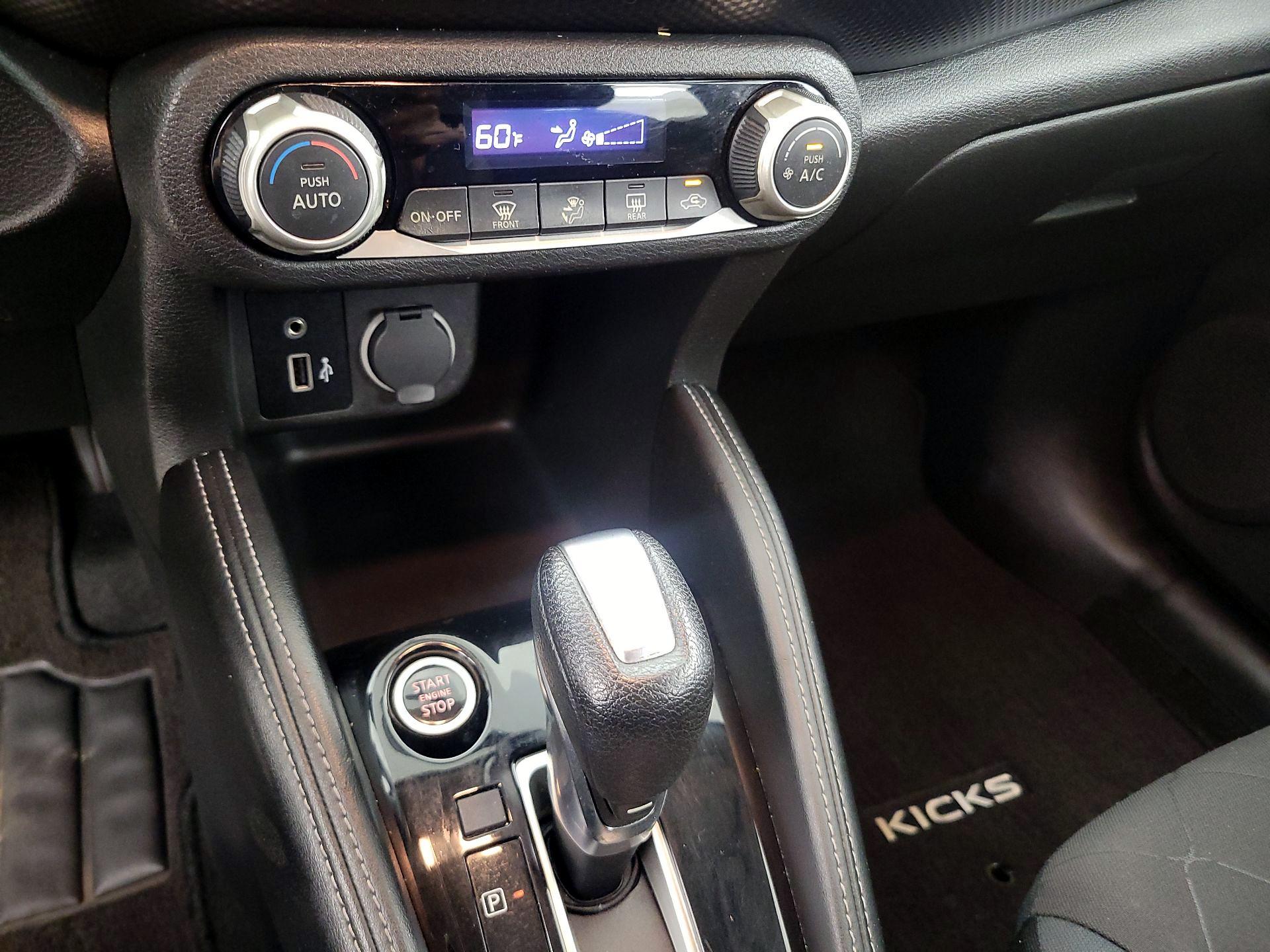 Thumbnail: 2018 Nissan Kicks - 16