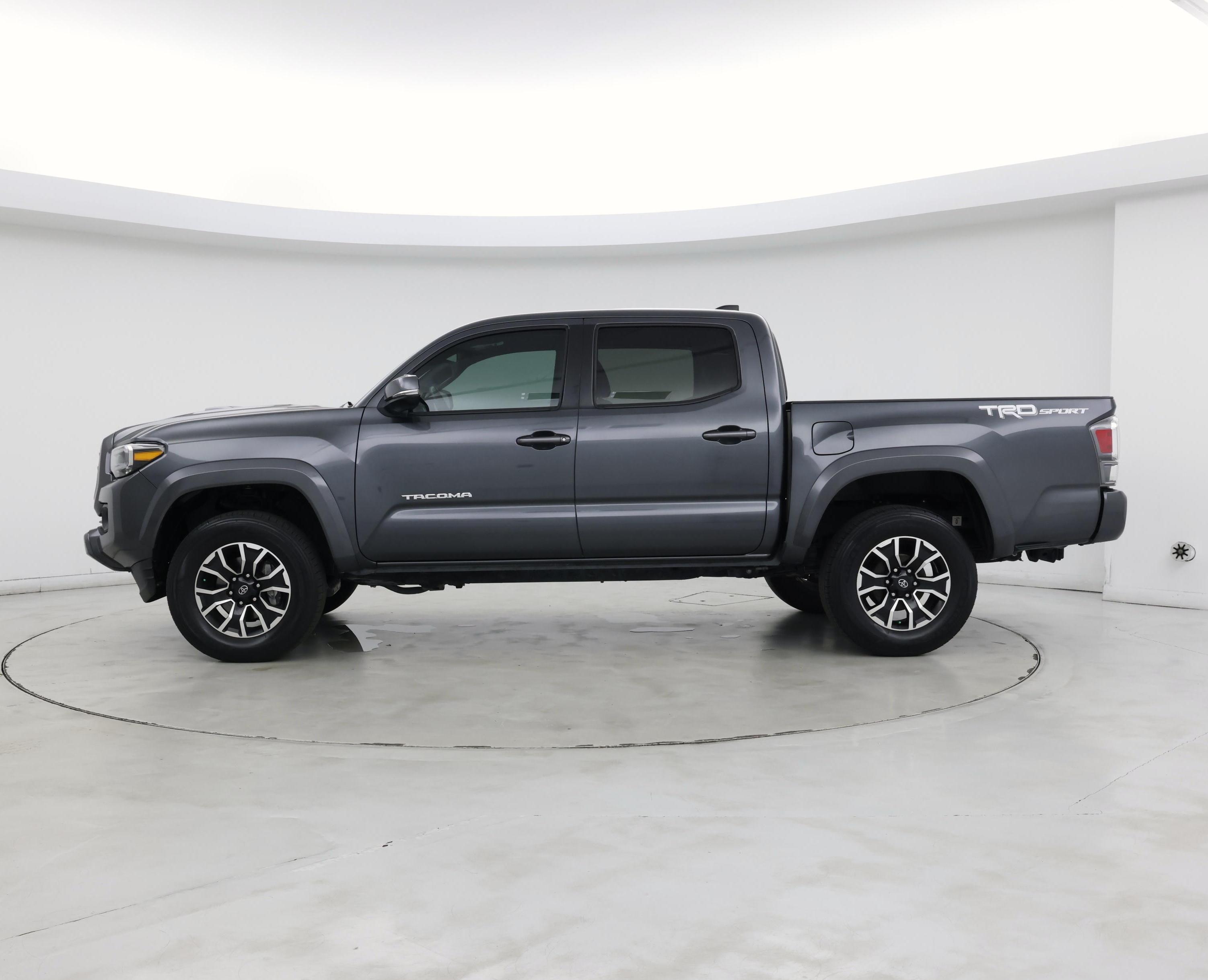 Thumbnail: 2022 Toyota Tacoma - 3