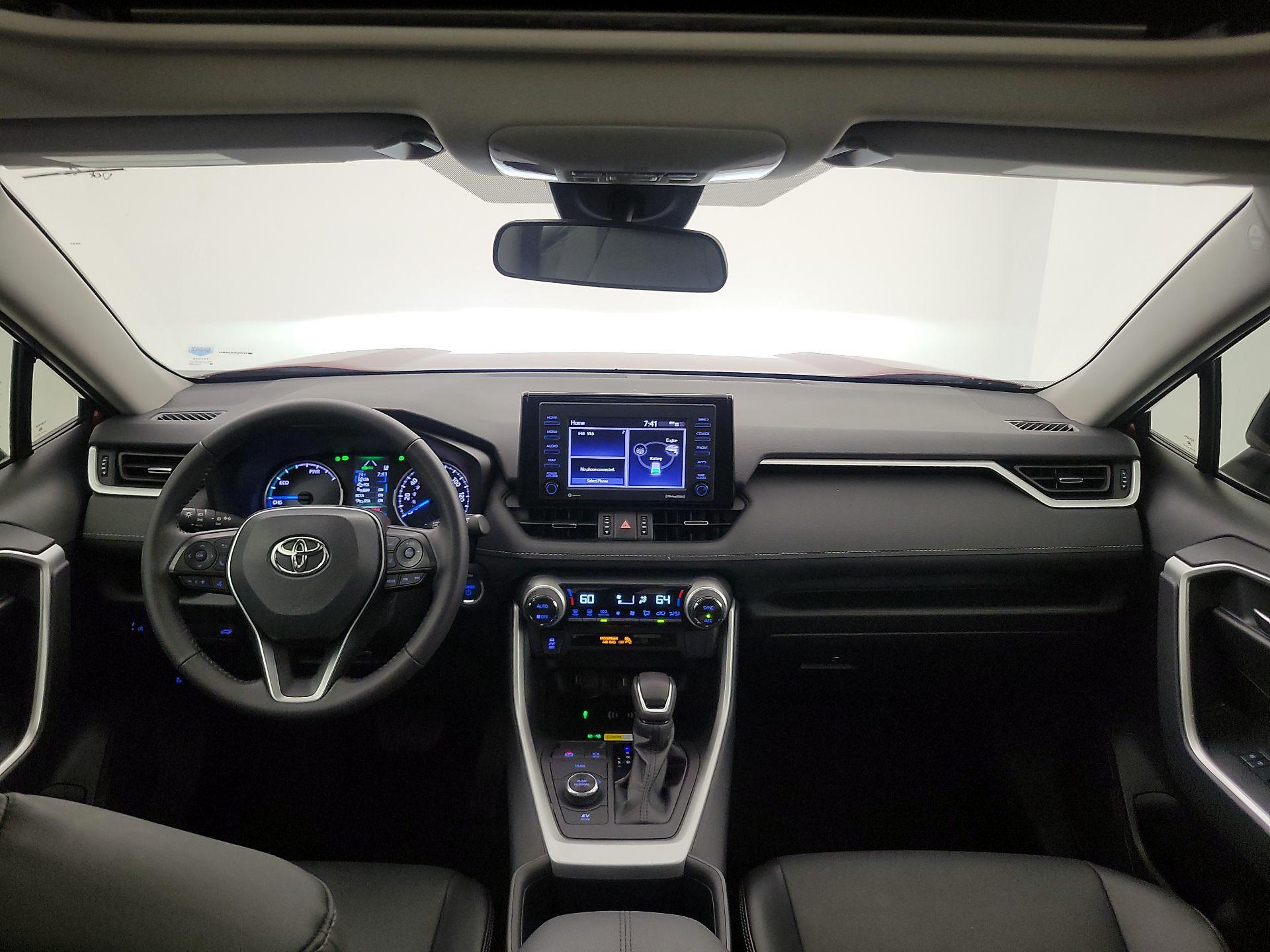 Thumbnail: 2022 Toyota RAV4 - 9