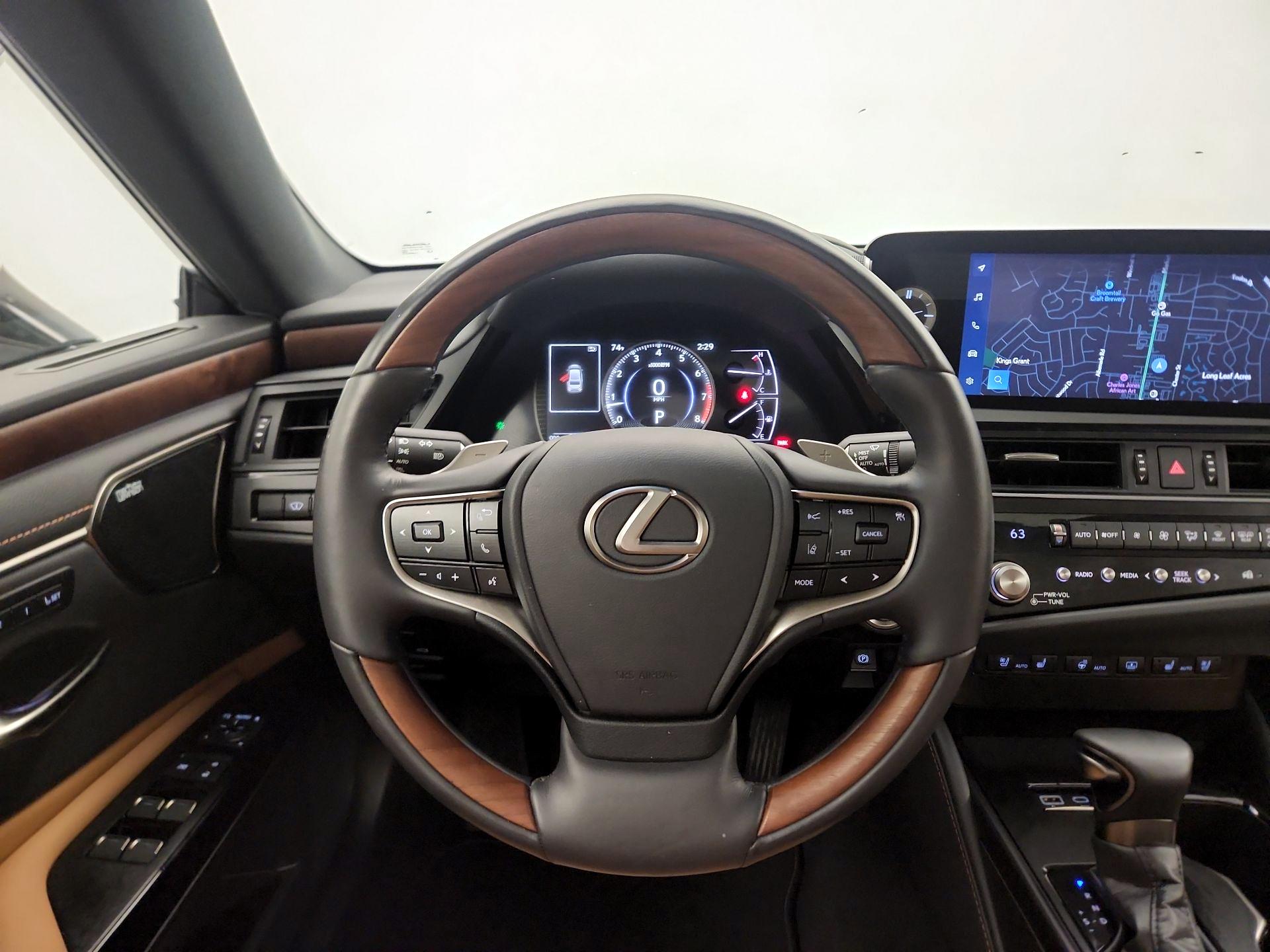 Thumbnail: 2025 Lexus ES - 10