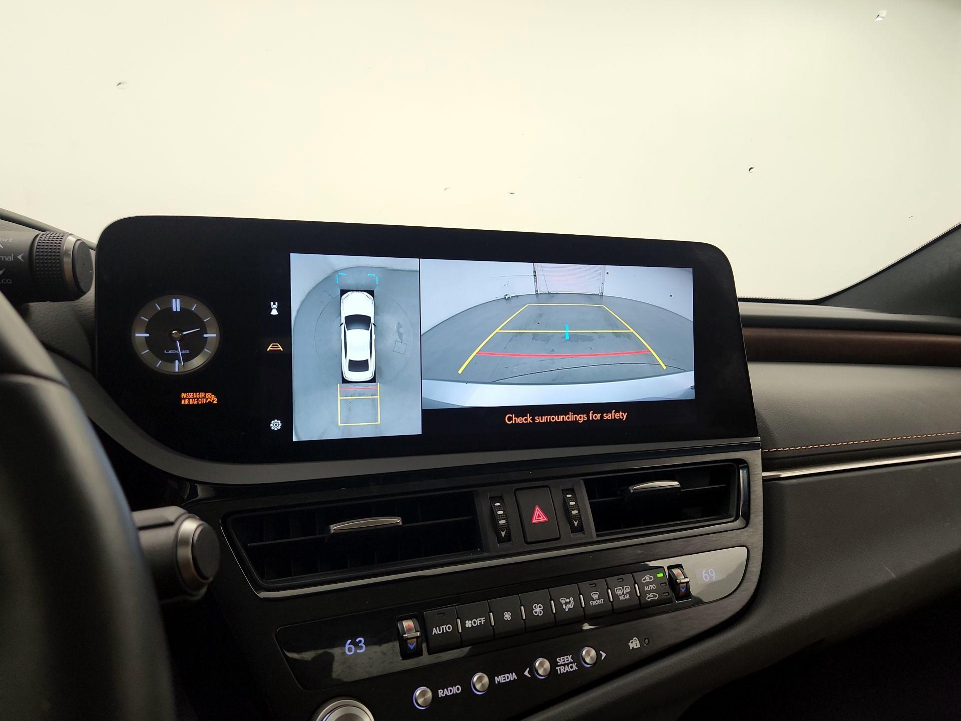 Thumbnail: 2025 Lexus ES - 15