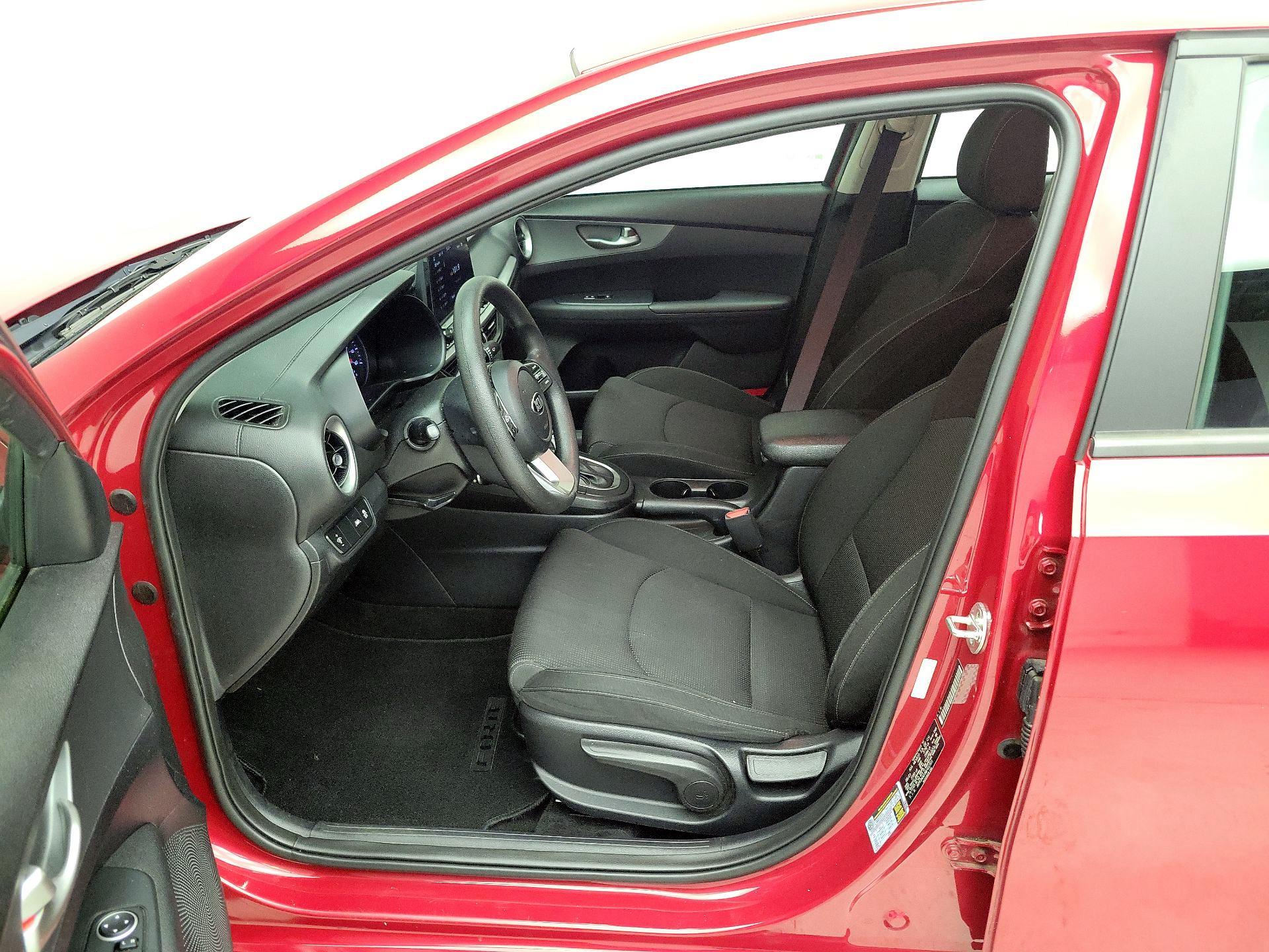 Thumbnail: 2021 Kia Forte - 11