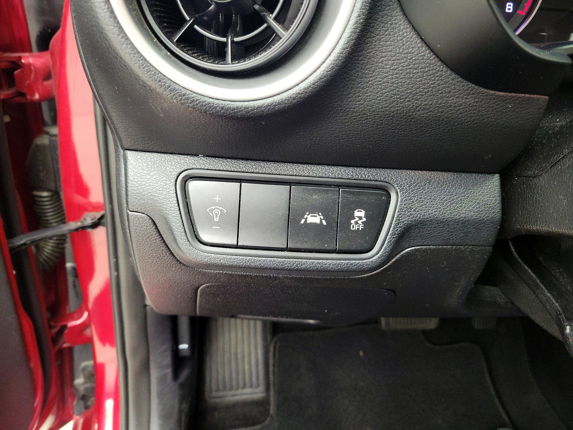 Thumbnail: 2021 Kia Forte - 13