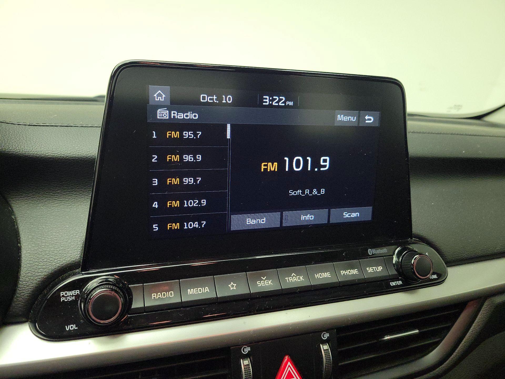 Thumbnail: 2021 Kia Forte - 15